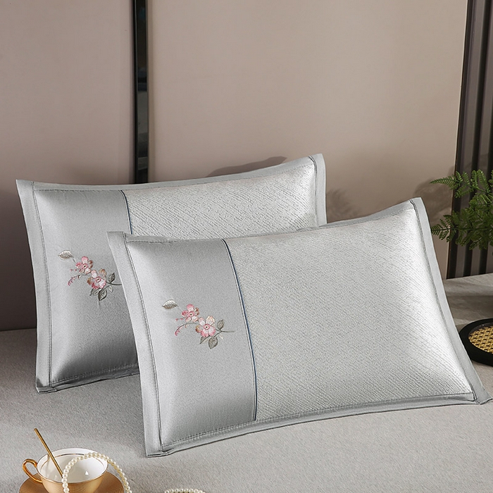 91家纺网 家纺一手货源 找家纺 小牛席业 2026新款冰藤夏凉枕【中式刺绣】系列枕套凉枕套夏天枕套冰丝枕套竹枕套藤枕套冰藤枕套 中式刺绣冰藤夏凉枕（小斜纹冰藤银灰）