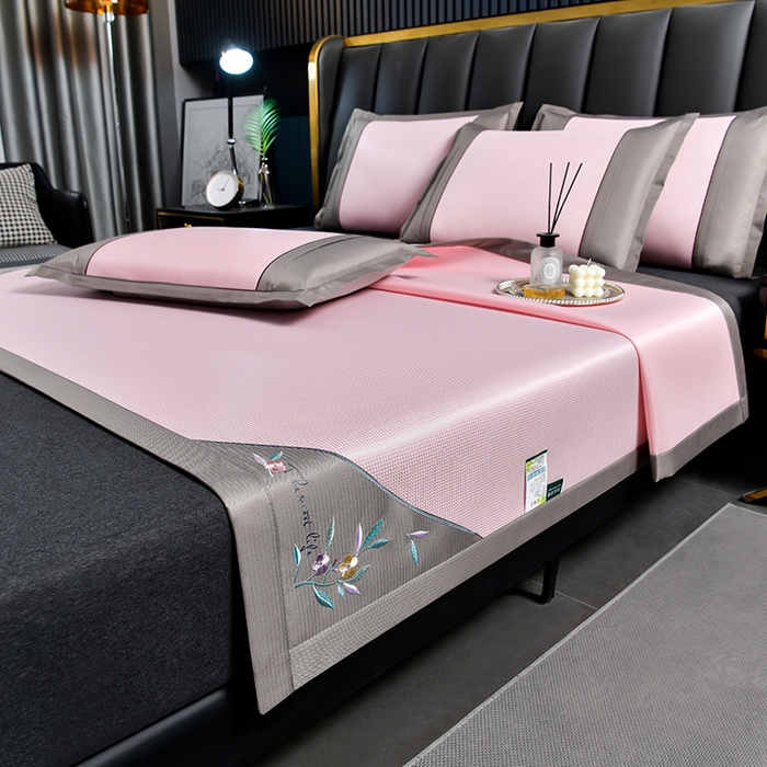 91家纺网 家纺一手货源 找家纺 （总）小牛席业 2026新款小千鸟格-甜蜜夏日冰丝席系列凉席藤席冰藤席竹席空调席草席冰丝席豆豆席乳胶席三件套