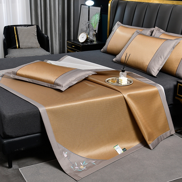 91家纺网 家纺一手货源 找家纺 小牛席业 2026新款小千鸟格-甜蜜夏日冰丝席系列凉席藤席冰藤席竹席空调席草席冰丝席豆豆席乳胶席三件套 甜蜜夏日冰丝席-咖色