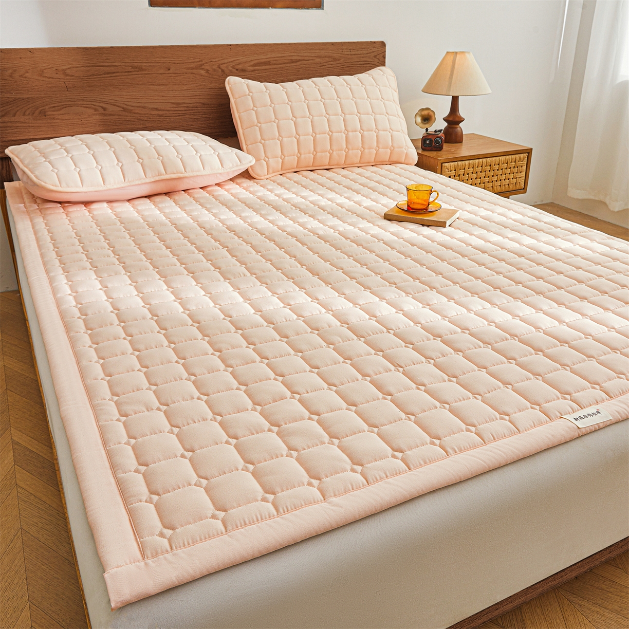 91家纺网 家纺一手货源 找家纺 （总）雯豆家纺 2026春夏新款老粗布新疆棉花床垫床护垫加厚隔脏床垫遮盖物