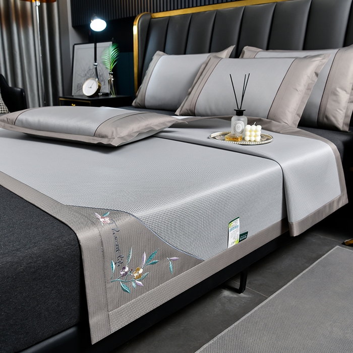 小牛席业 2026新款小千鸟格-甜蜜夏日冰丝席系列凉席藤席冰藤席竹席空调席草席冰丝席豆豆席乳胶席三件套 甜蜜夏日冰丝席-灰色