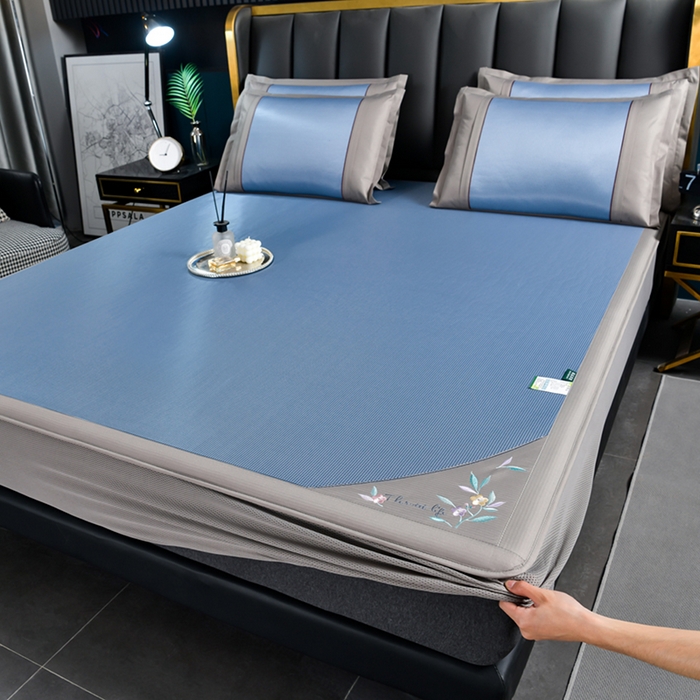 小牛席业 2026新款小千鸟格-甜蜜夏日冰丝席系列（床笠款）凉席藤席冰藤席竹席空调席草席冰丝席豆豆席乳胶席三件 甜蜜夏日冰丝席-（床笠款)蓝色