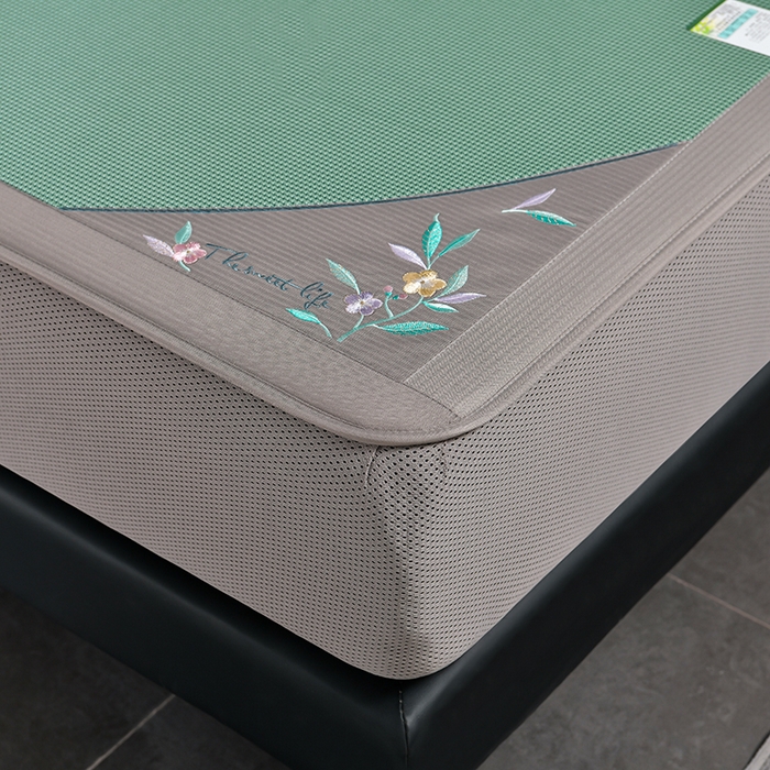 91家纺网 家纺一手货源 找家纺 小牛席业 2026新款小千鸟格-甜蜜夏日冰丝席系列（床笠款）凉席藤席冰藤席竹席空调席草席冰丝席豆豆席乳胶席三件 甜蜜夏日冰丝席-（床笠款)绿色