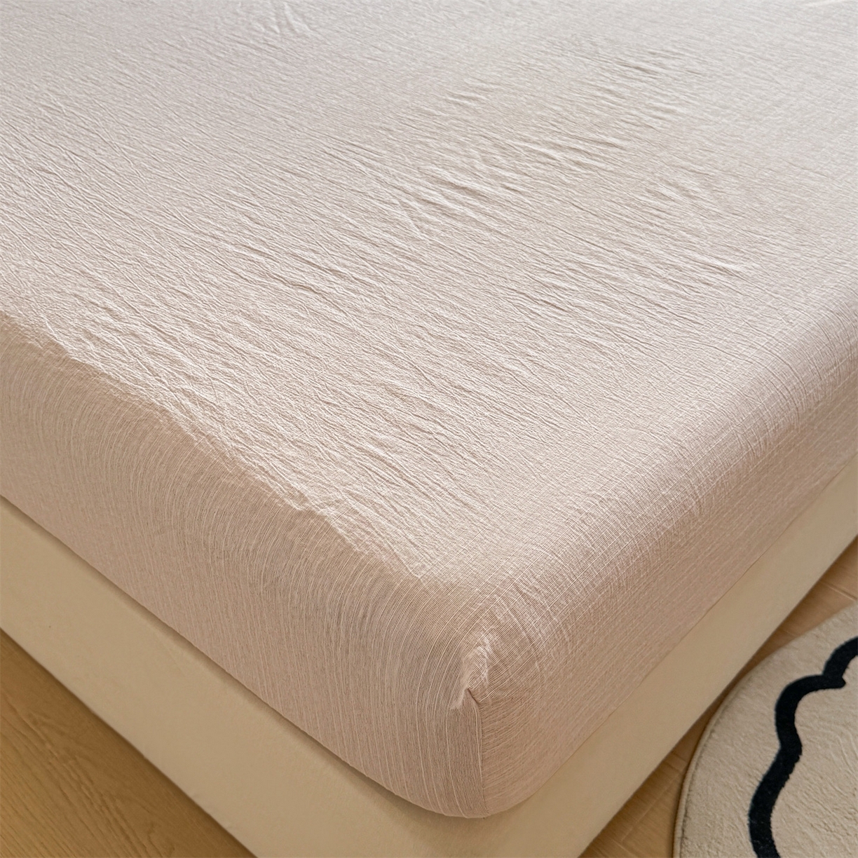 91家纺网 家纺一手货源 找家纺 雯豆家纺 2026春夏新款色织提花单层床笠三件套印花小清新卡通床罩 色织-玫瑰粉