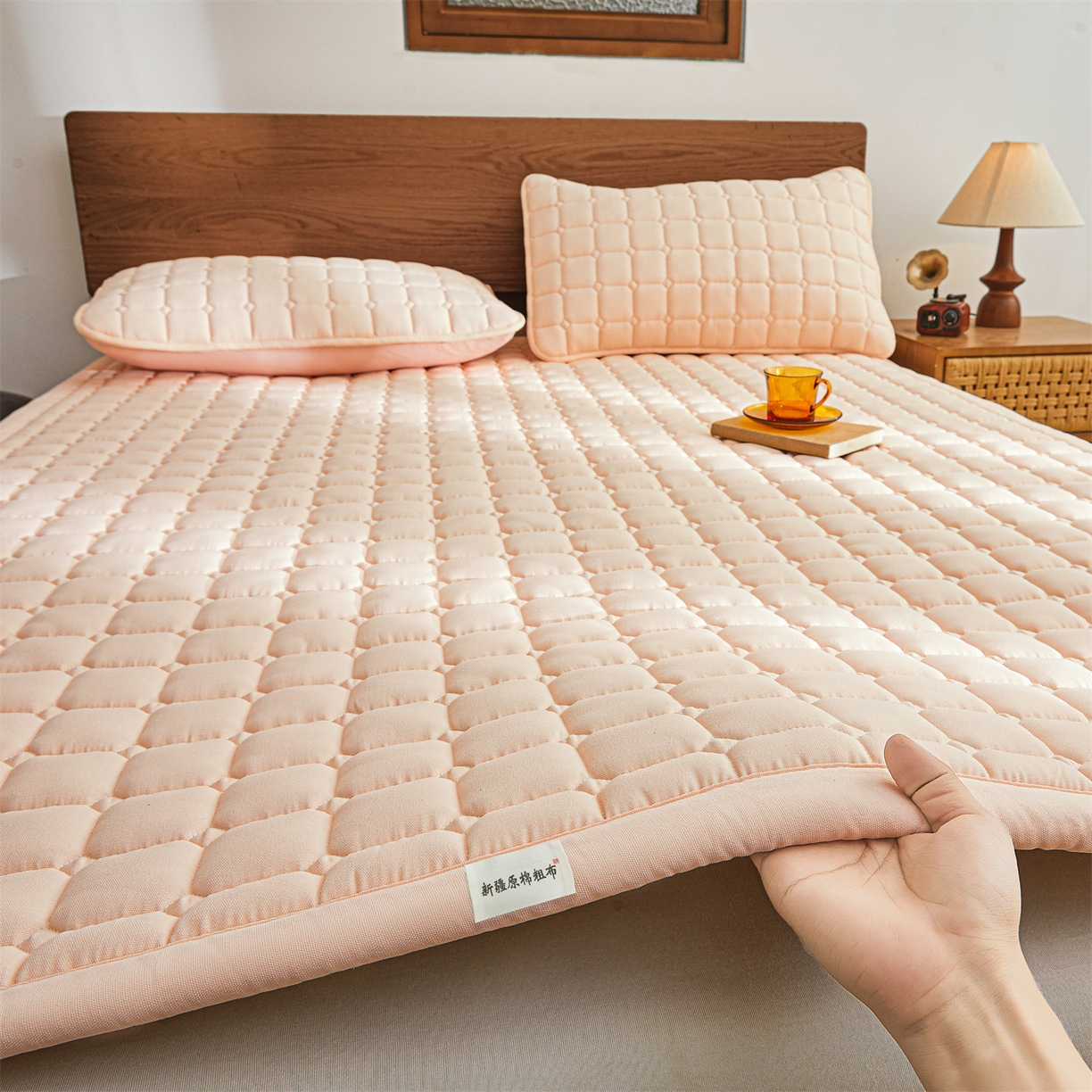 91家纺网 家纺一手货源 找家纺 雯豆家纺 2026春夏新款老粗布新疆棉花床垫床护垫加厚隔脏床垫遮盖物 老粗布-奶咖