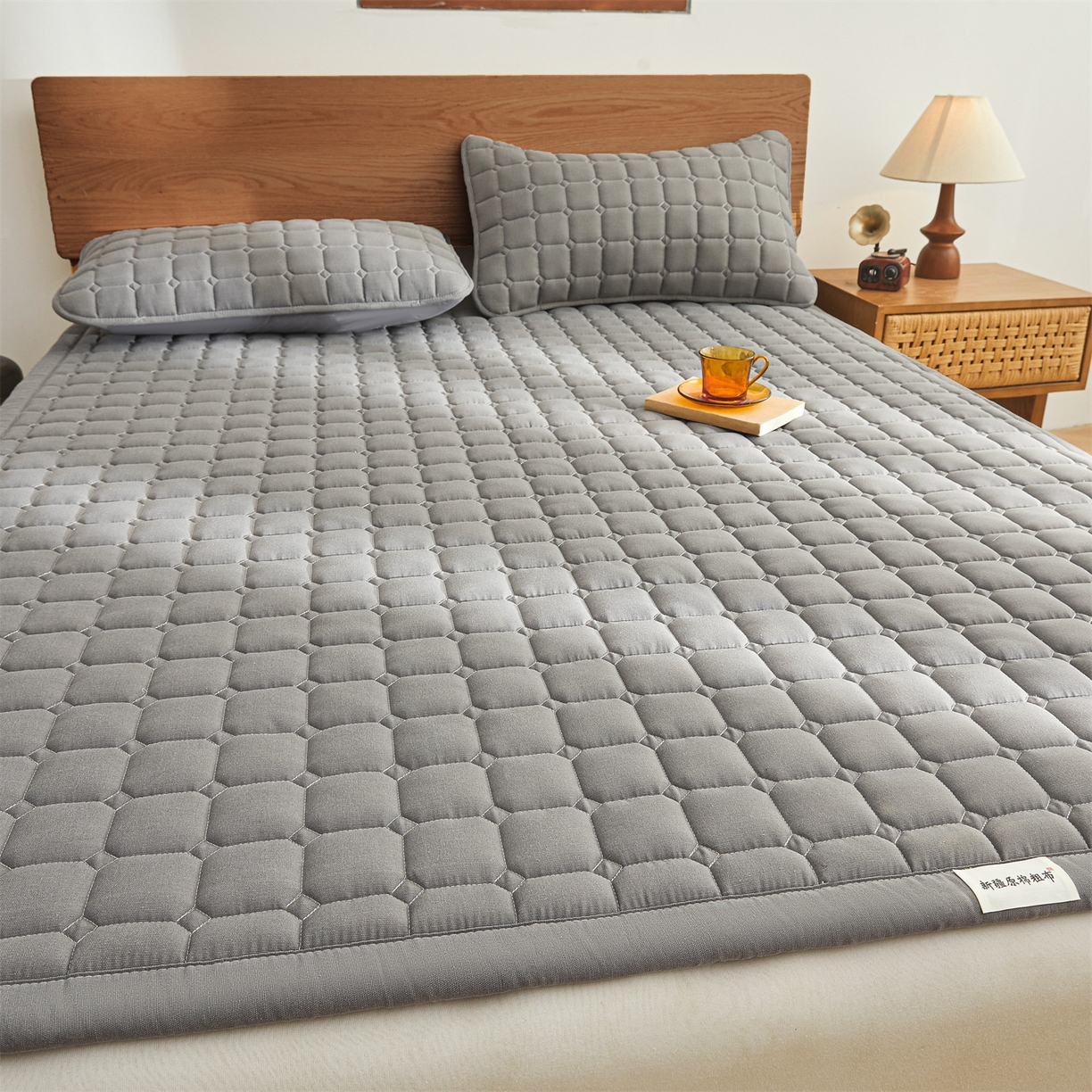 91家纺网 家纺一手货源 找家纺 雯豆家纺 2026春夏新款老粗布新疆棉花床垫床护垫加厚隔脏床垫遮盖物 老粗布-经典灰