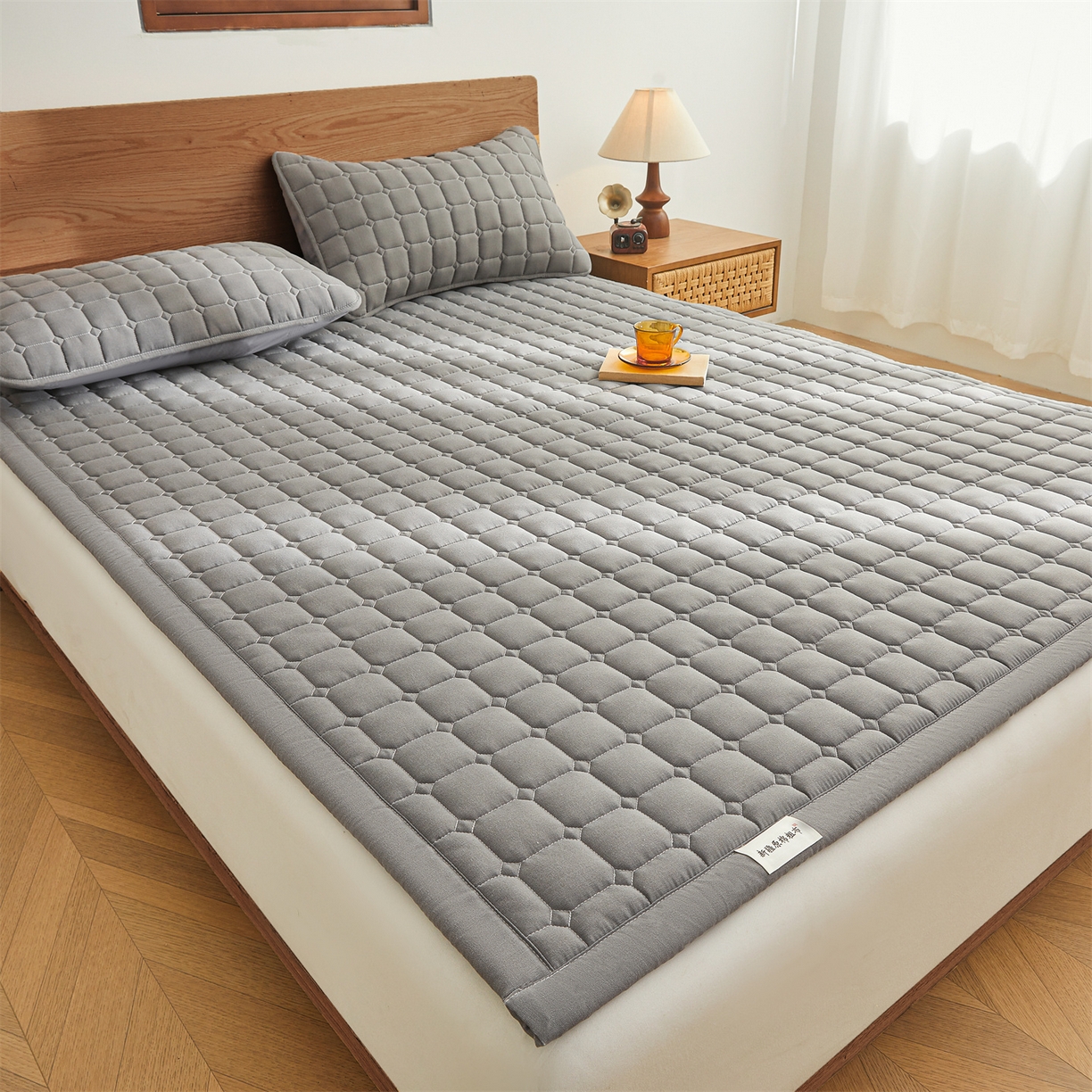 91家纺网 家纺一手货源 找家纺 雯豆家纺 2026春夏新款老粗布新疆棉花床垫床护垫加厚隔脏床垫遮盖物 老粗布-经典灰