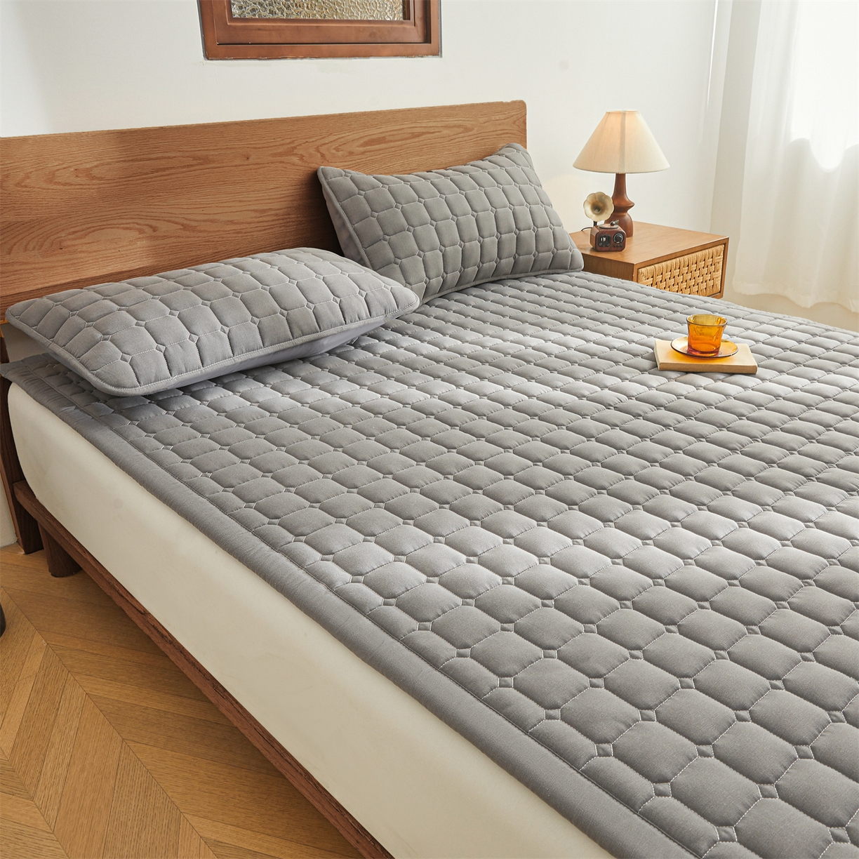 91家纺网 家纺一手货源 找家纺 雯豆家纺 2026春夏新款老粗布新疆棉花床垫床护垫加厚隔脏床垫遮盖物 老粗布-经典灰