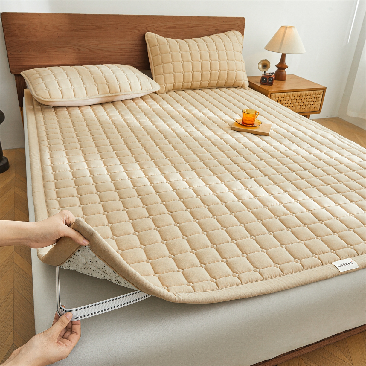 91家纺网 家纺一手货源 找家纺 雯豆家纺 2026春夏新款老粗布新疆棉花床垫床护垫加厚隔脏床垫遮盖物 老粗布-卡其