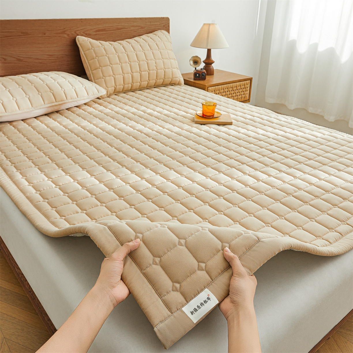 91家纺网 家纺一手货源 找家纺 雯豆家纺 2026春夏新款老粗布新疆棉花床垫床护垫加厚隔脏床垫遮盖物 老粗布-卡其