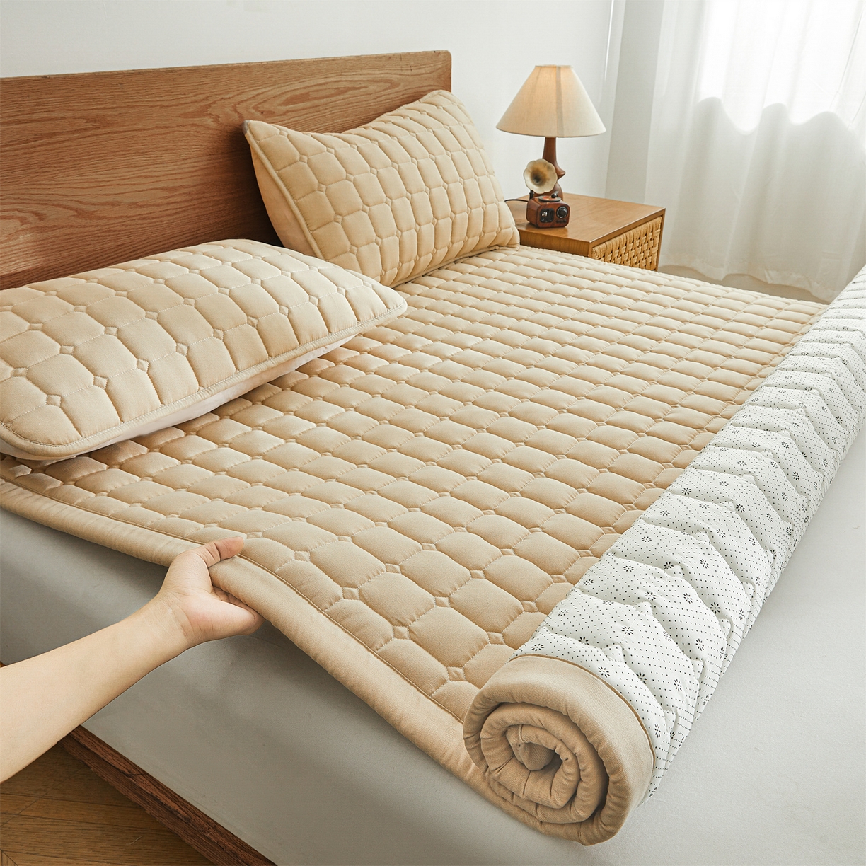 91家纺网 家纺一手货源 找家纺 雯豆家纺 2026春夏新款老粗布新疆棉花床垫床护垫加厚隔脏床垫遮盖物 老粗布-卡其