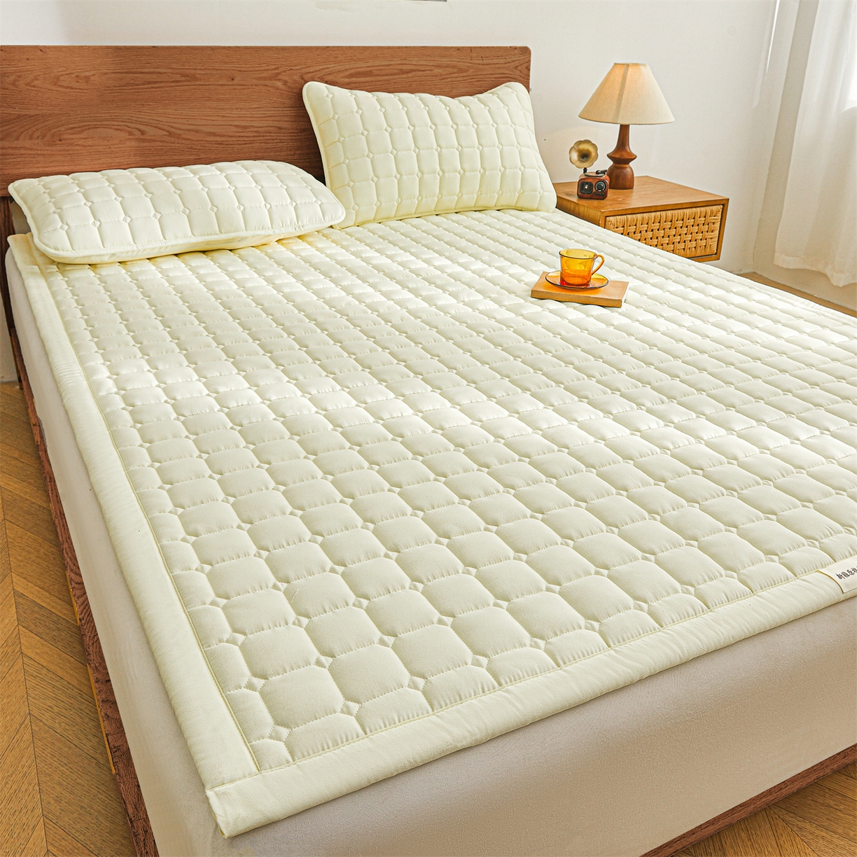 91家纺网 家纺一手货源 找家纺 雯豆家纺 2026春夏新款老粗布新疆棉花床垫床护垫加厚隔脏床垫遮盖物 老粗布-米白