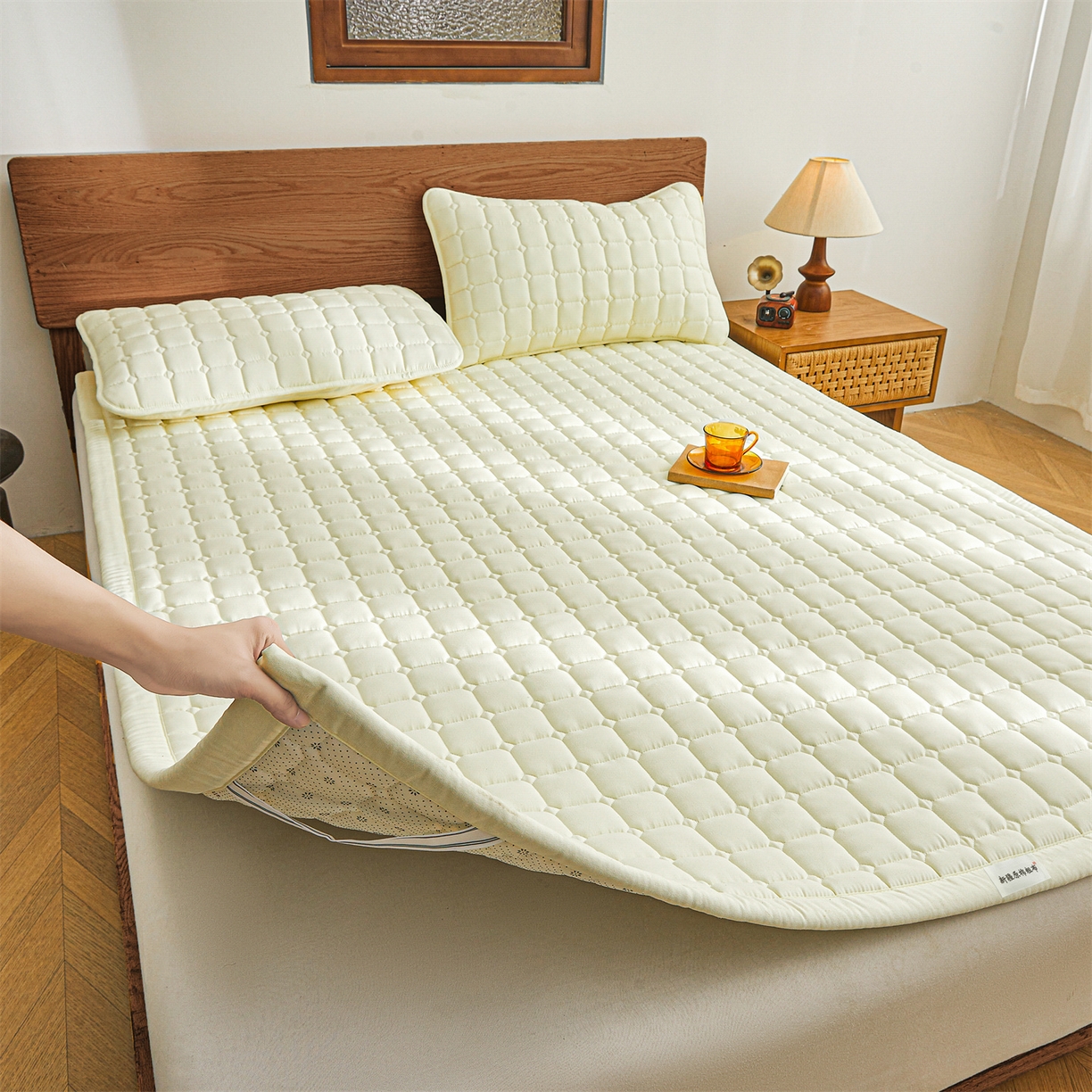 91家纺网 家纺一手货源 找家纺 雯豆家纺 2026春夏新款老粗布新疆棉花床垫床护垫加厚隔脏床垫遮盖物 老粗布-米白