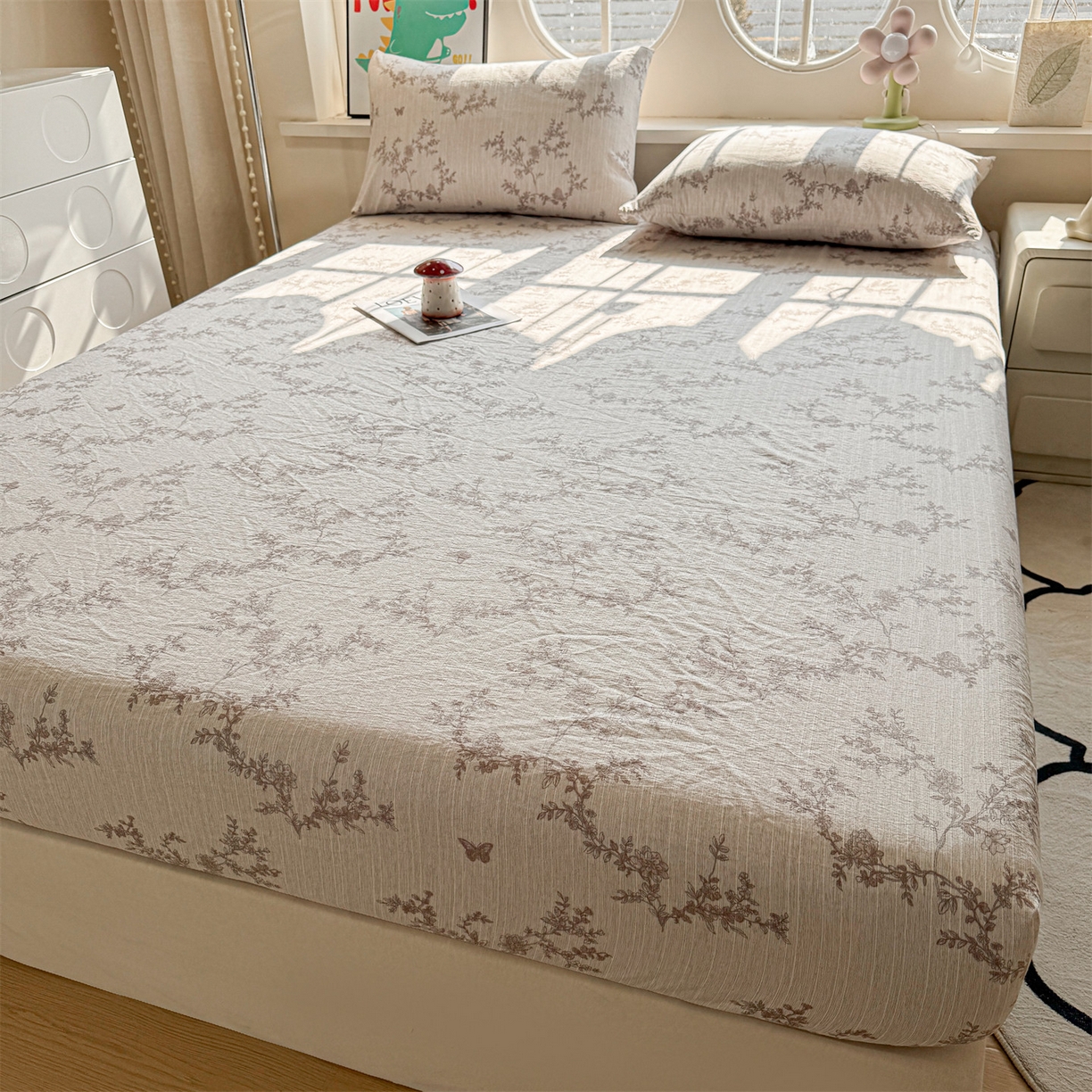 91家纺网 家纺一手货源 找家纺 雯豆家纺 2026春夏新款色织提花单层床笠三件套印花小清新卡通床罩 色织提花-蝶恋花