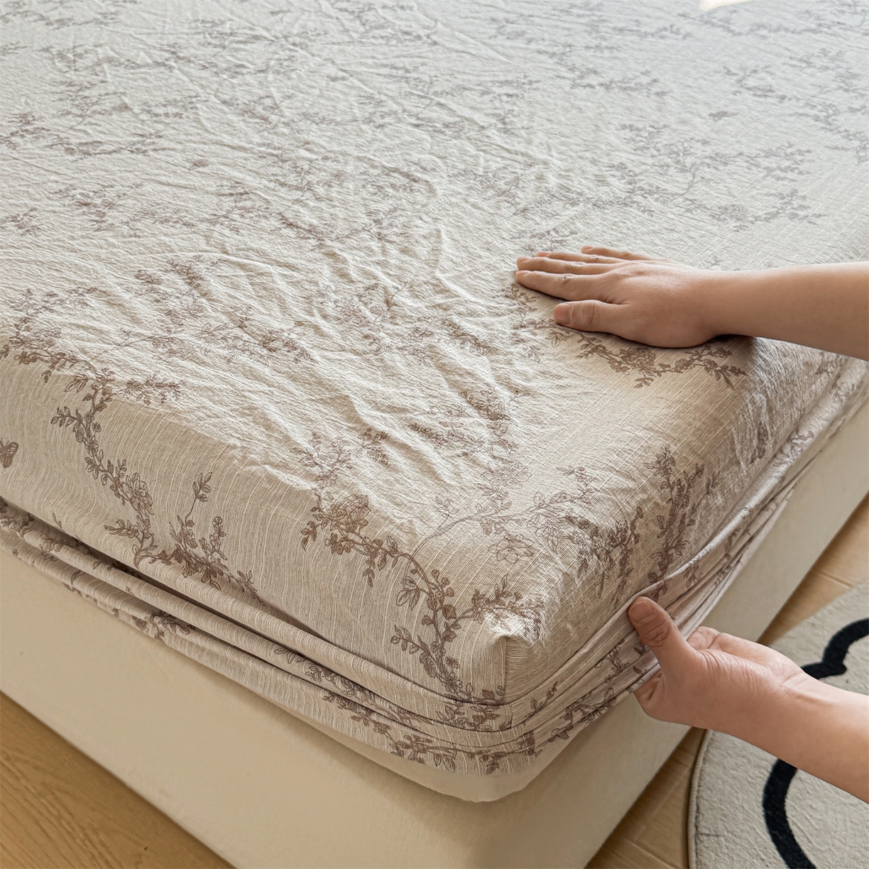 91家纺网 家纺一手货源 找家纺 雯豆家纺 2026春夏新款色织提花单层床笠三件套印花小清新卡通床罩 色织提花-蝶恋花