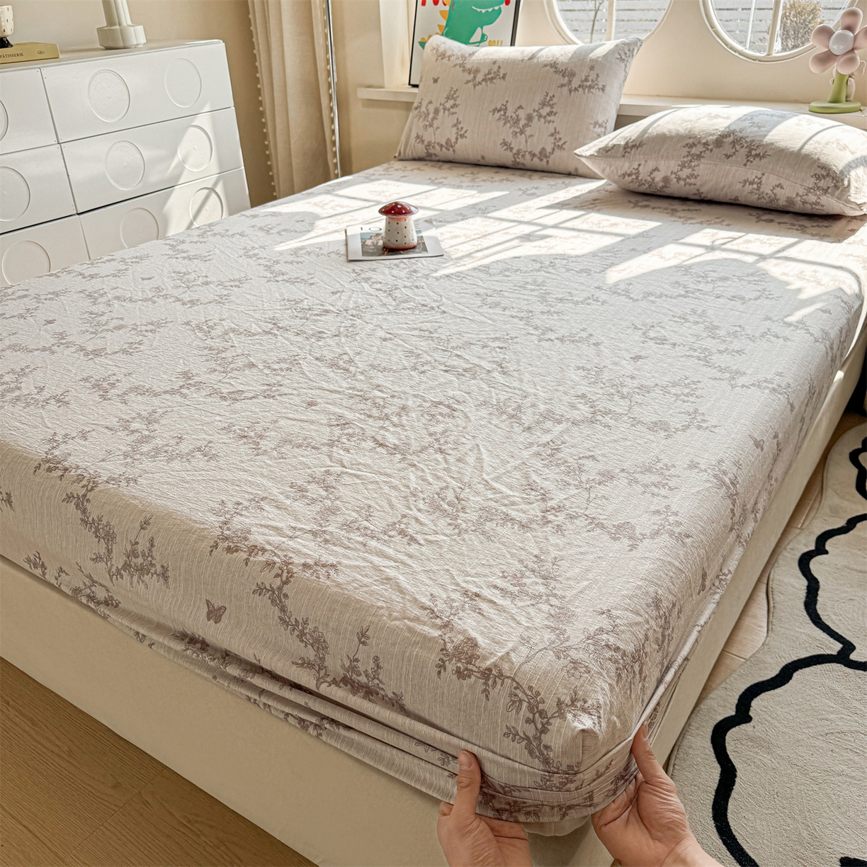 91家纺网 家纺一手货源 找家纺 雯豆家纺 2026春夏新款色织提花单层床笠三件套印花小清新卡通床罩 色织提花-蝶恋花