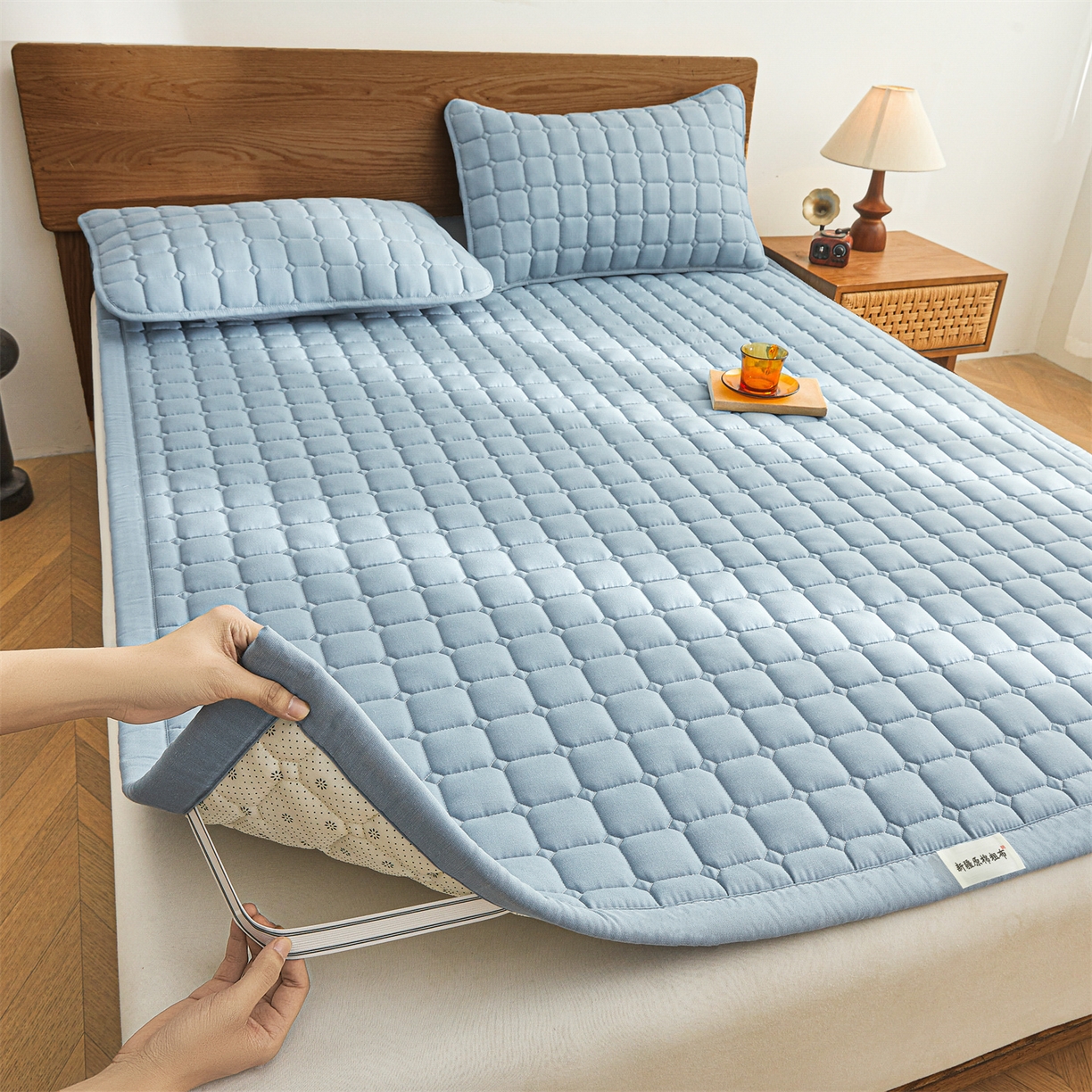 91家纺网 家纺一手货源 找家纺 雯豆家纺 2026春夏新款老粗布新疆棉花床垫床护垫加厚隔脏床垫遮盖物 老粗布-天蓝