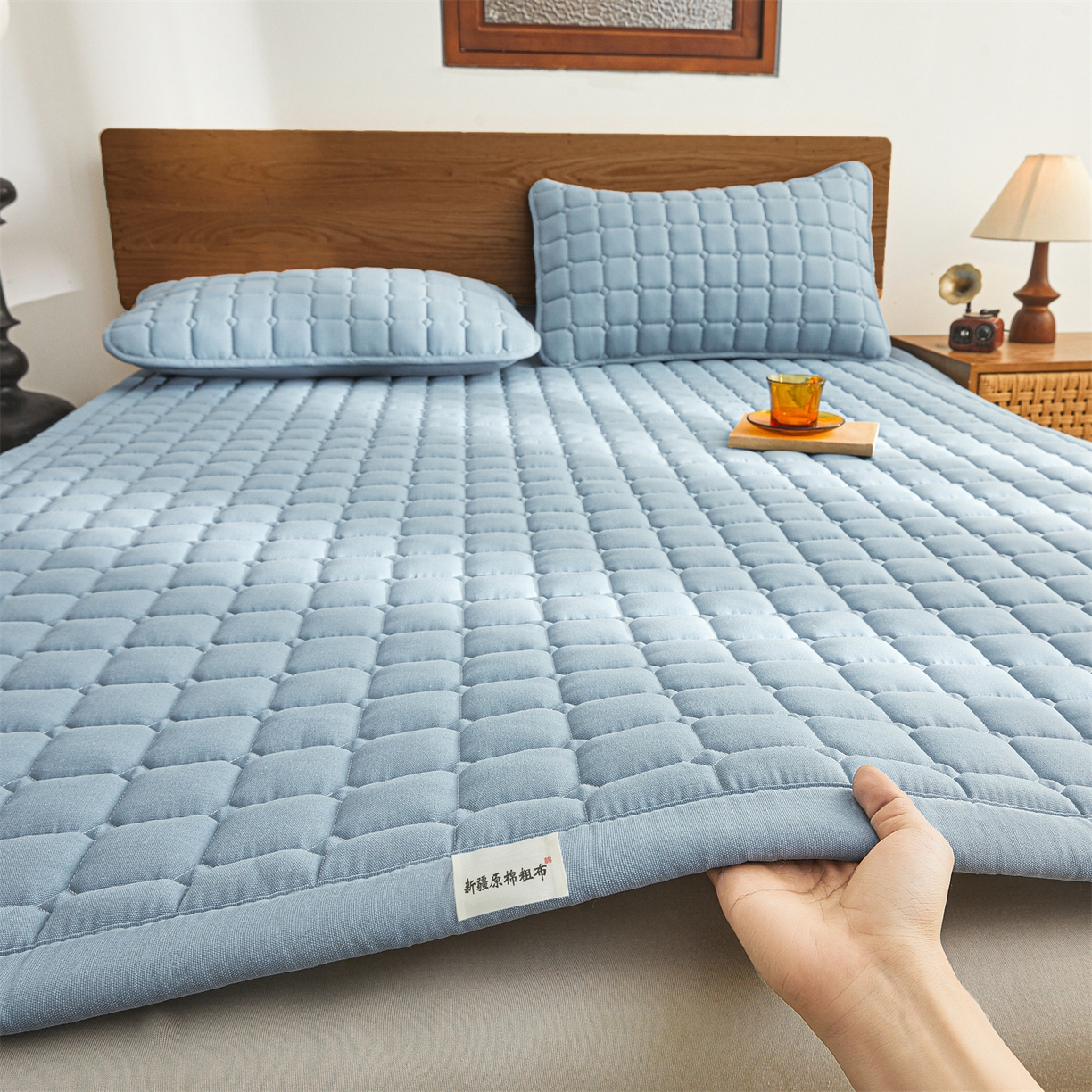 91家纺网 家纺一手货源 找家纺 雯豆家纺 2026春夏新款老粗布新疆棉花床垫床护垫加厚隔脏床垫遮盖物 老粗布-天蓝