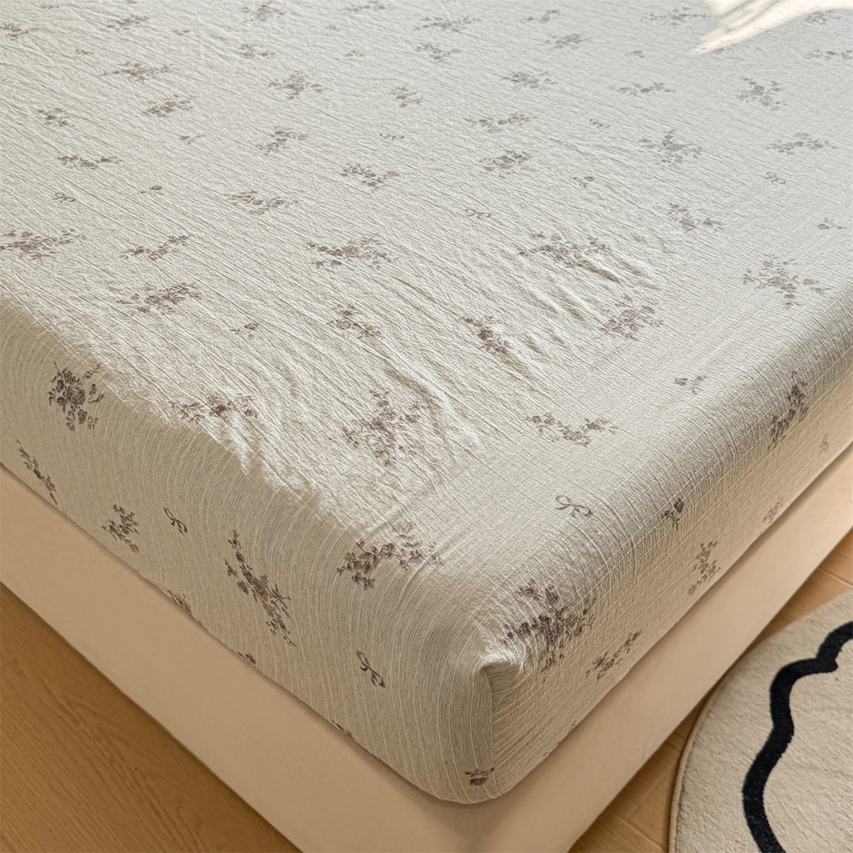 91家纺网 家纺一手货源 找家纺 雯豆家纺 2026春夏新款色织提花单层床笠三件套印花小清新卡通床罩 色织提花-俏佳人