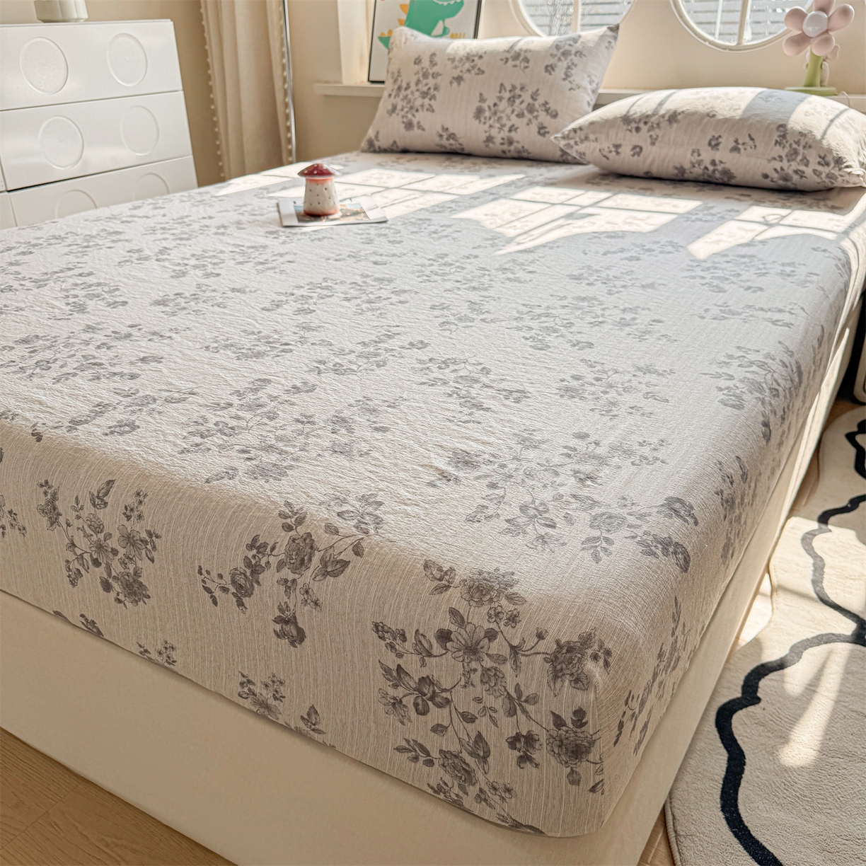 91家纺网 家纺一手货源 找家纺 雯豆家纺 2026春夏新款色织提花单层床笠三件套印花小清新卡通床罩 色织提花-素锦灰