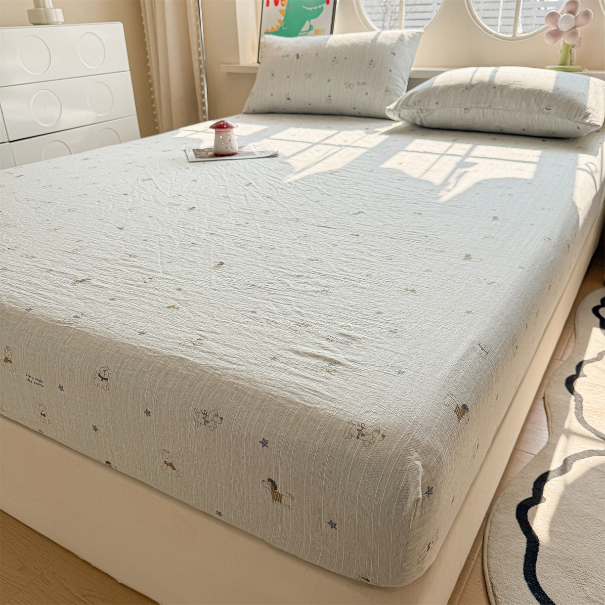 91家纺网 家纺一手货源 找家纺 雯豆家纺 2026春夏新款色织提花单层床笠三件套印花小清新卡通床罩 色织提花-星星狗