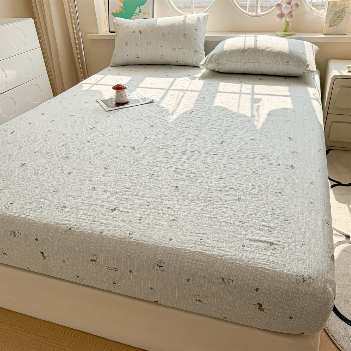 91家纺网 家纺一手货源 找家纺 雯豆家纺 2026春夏新款色织提花单层床笠三件套印花小清新卡通床罩 色织提花-星星狗