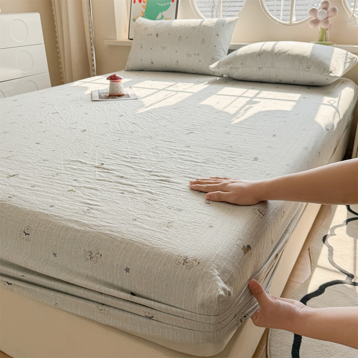 91家纺网 家纺一手货源 找家纺 雯豆家纺 2026春夏新款色织提花单层床笠三件套印花小清新卡通床罩 色织提花-星星狗