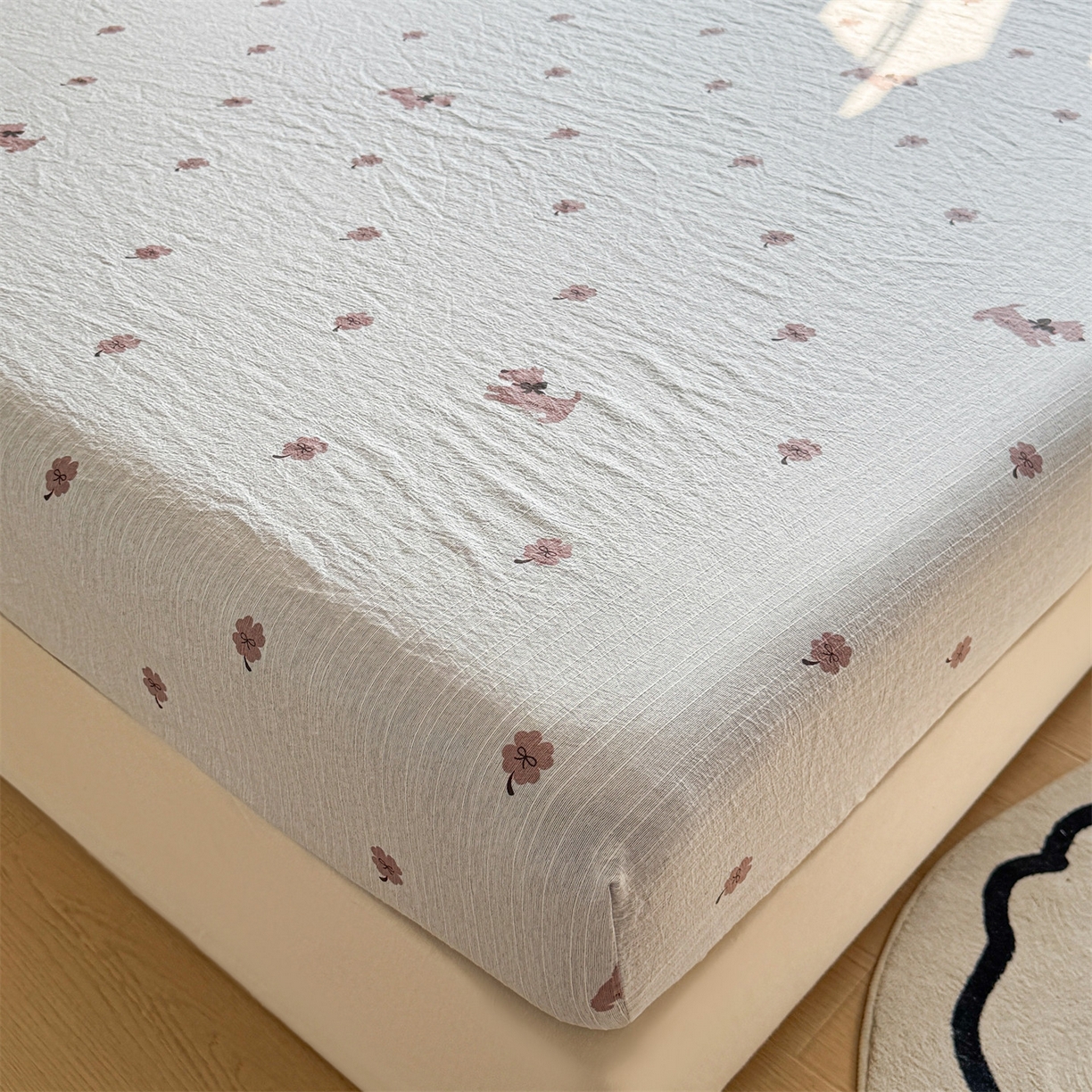 91家纺网 家纺一手货源 找家纺 雯豆家纺 2026春夏新款色织提花单层床笠三件套印花小清新卡通床罩 色织提花-幸运狗