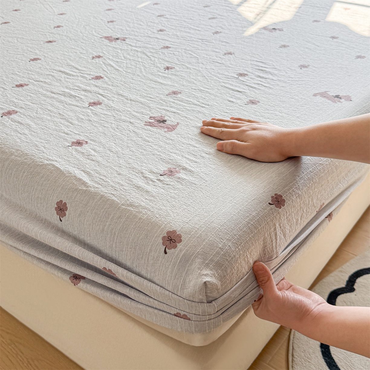 91家纺网 家纺一手货源 找家纺 雯豆家纺 2026春夏新款色织提花单层床笠三件套印花小清新卡通床罩 色织提花-幸运狗