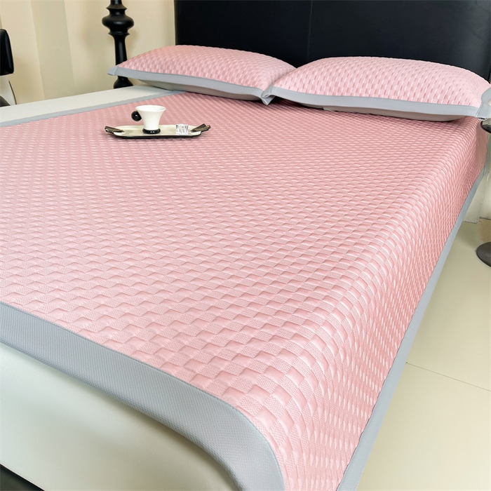 91家纺网 家纺一手货源 找家纺 雯豆家纺 2026新款A类PE凉席三件套冰豆豆席A类纯色凉豆豆席子可水洗空调软席 方格款-玛莎粉