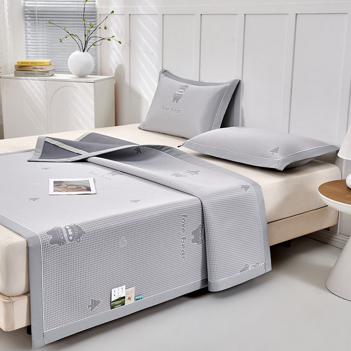 91家纺网 家纺一手货源 找家纺 （总）小牛席业 2026新款【实拍风格】双PE高凉感-韩版小熊提花冰丝席凉席竹席藤席冰藤席乳胶席豆豆席