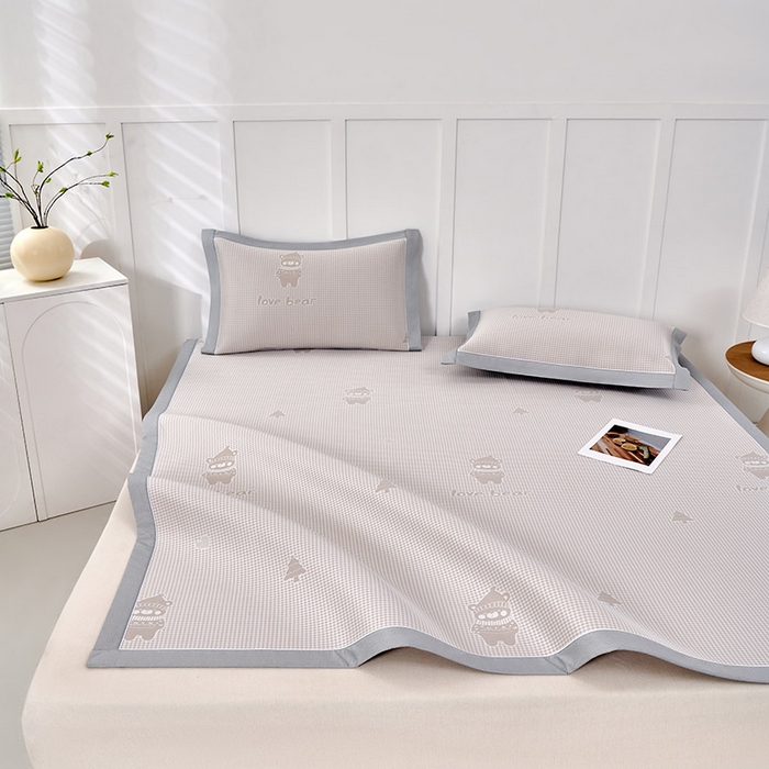 91家纺网 家纺一手货源 找家纺 小牛席业 2026新款【实拍风格】双PE高凉感-韩版小熊提花冰丝席凉席竹席藤席冰藤席乳胶席豆豆席 香槟