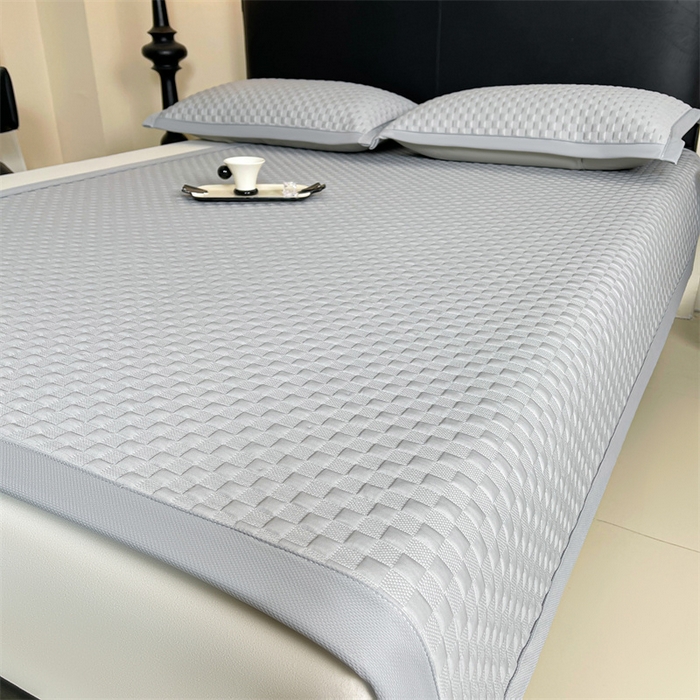 91家纺网 家纺一手货源 找家纺 雯豆家纺 2026新款A类PE凉席三件套冰豆豆席A类纯色凉豆豆席子可水洗空调软席 方格款-威尼斯灰