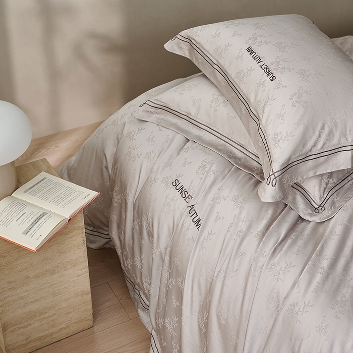 91家纺网 家纺一手货源 找家纺 诗黛尔 2026春夏新款天棉缎刺绣-新竹韵系列 新竹韵-新芯灰