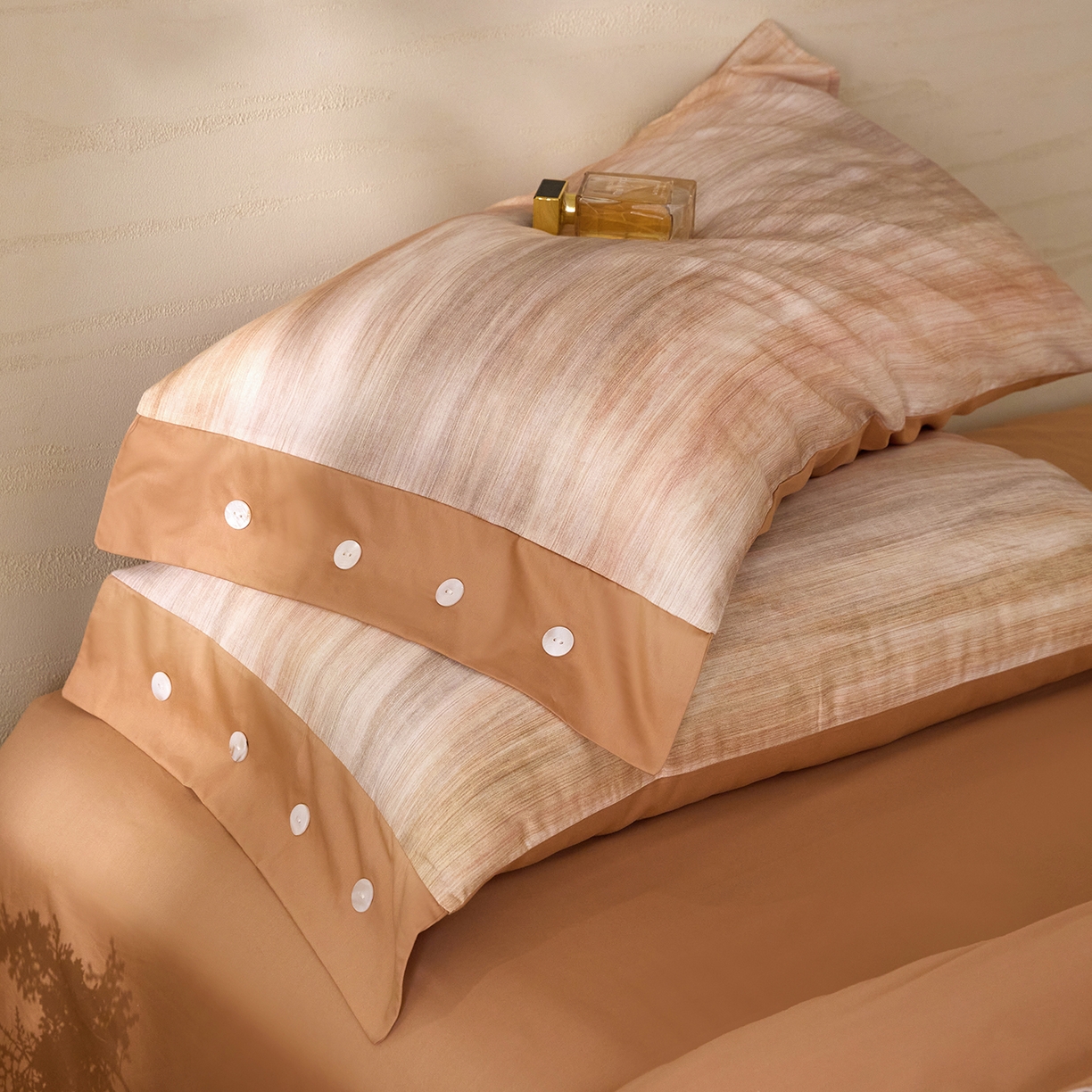 91家纺网 家纺一手货源 找家纺 （总）梧桐树 2026新款60支长绒棉纯棉宽边纽扣系列四件套