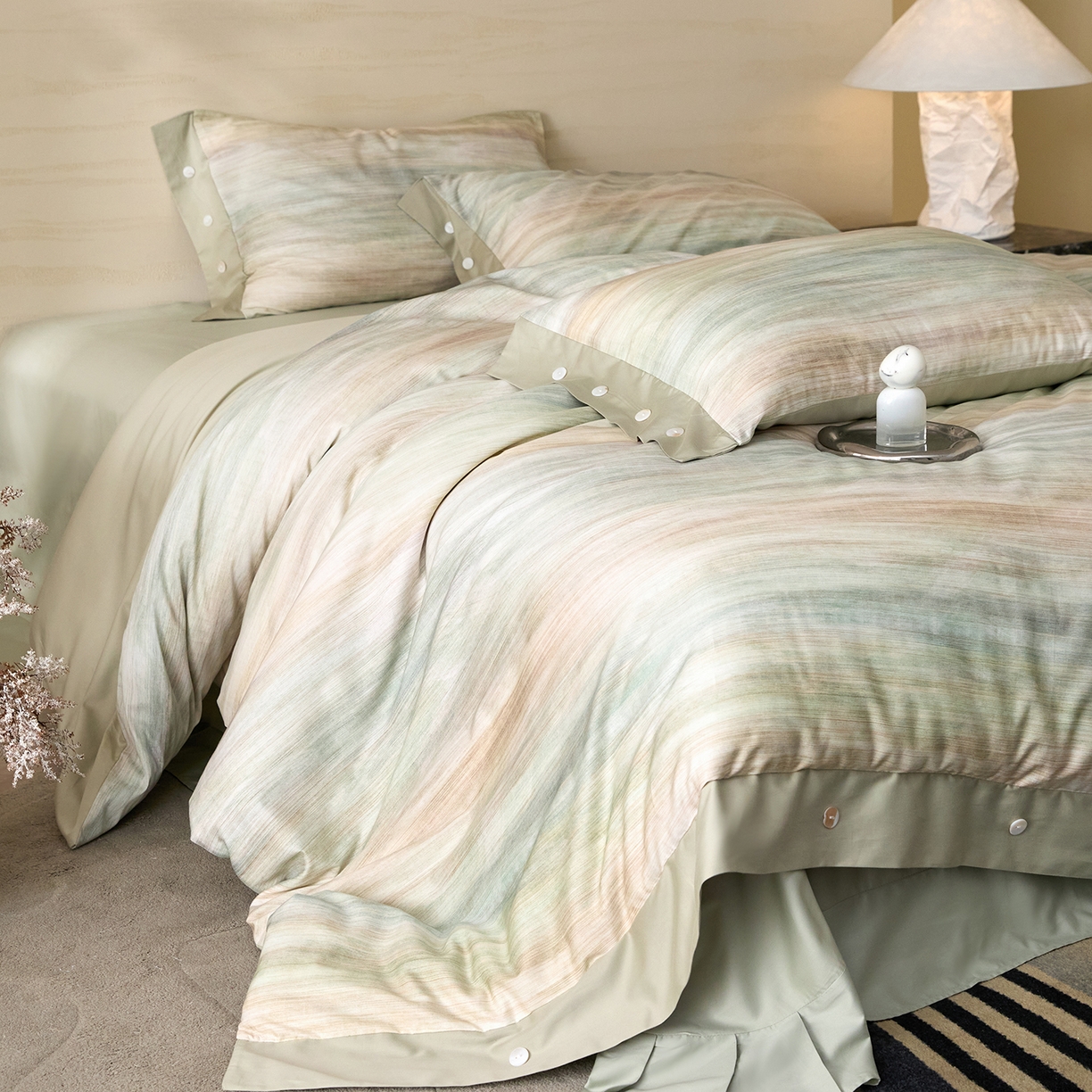 91家纺网 家纺一手货源 找家纺 梧桐树 2026新款60支长绒棉纯棉宽边纽扣系列四件套 N605摩卡绿