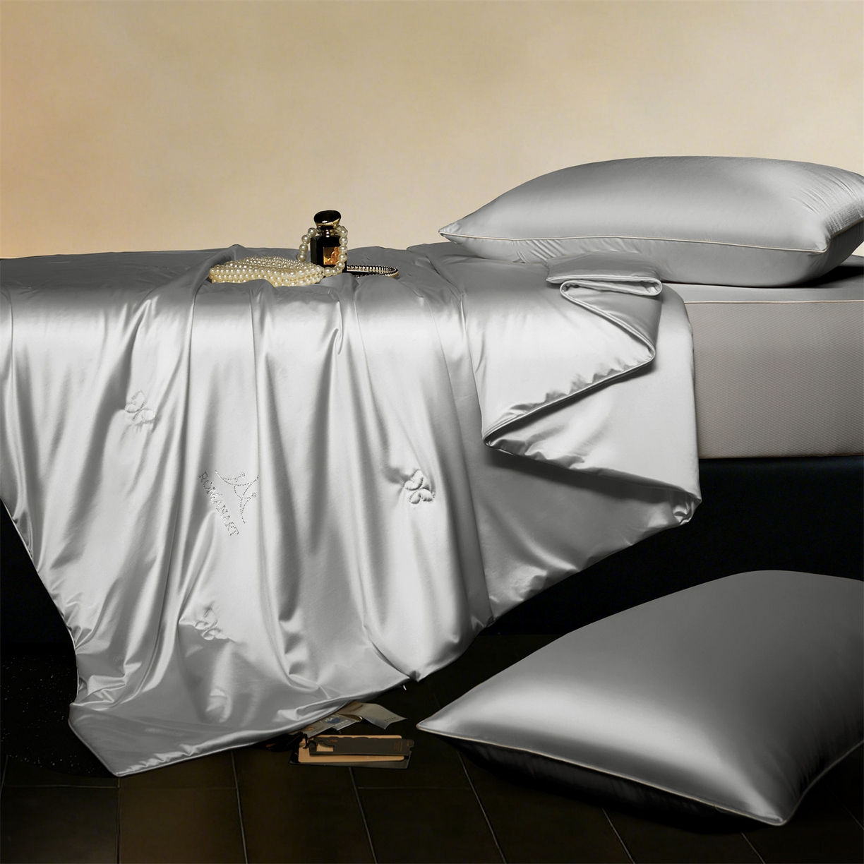 91家纺网 家纺一手货源 找家纺 鸣升家纺 2026新款100%蚕丝夏凉被可水洗柞蚕丝夏被被子被芯蚕丝被空调被蚕丝夏被桑蚕丝被 灰色