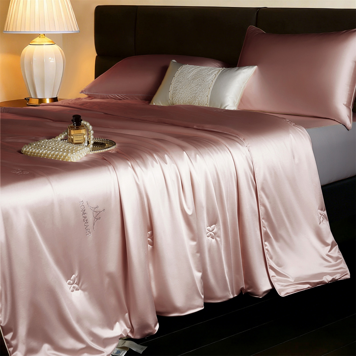 91家纺网 家纺一手货源 找家纺 鸣升家纺 2026新款100%蚕丝夏凉被可水洗柞蚕丝夏被被子被芯蚕丝被空调被蚕丝夏被桑蚕丝被 粉色