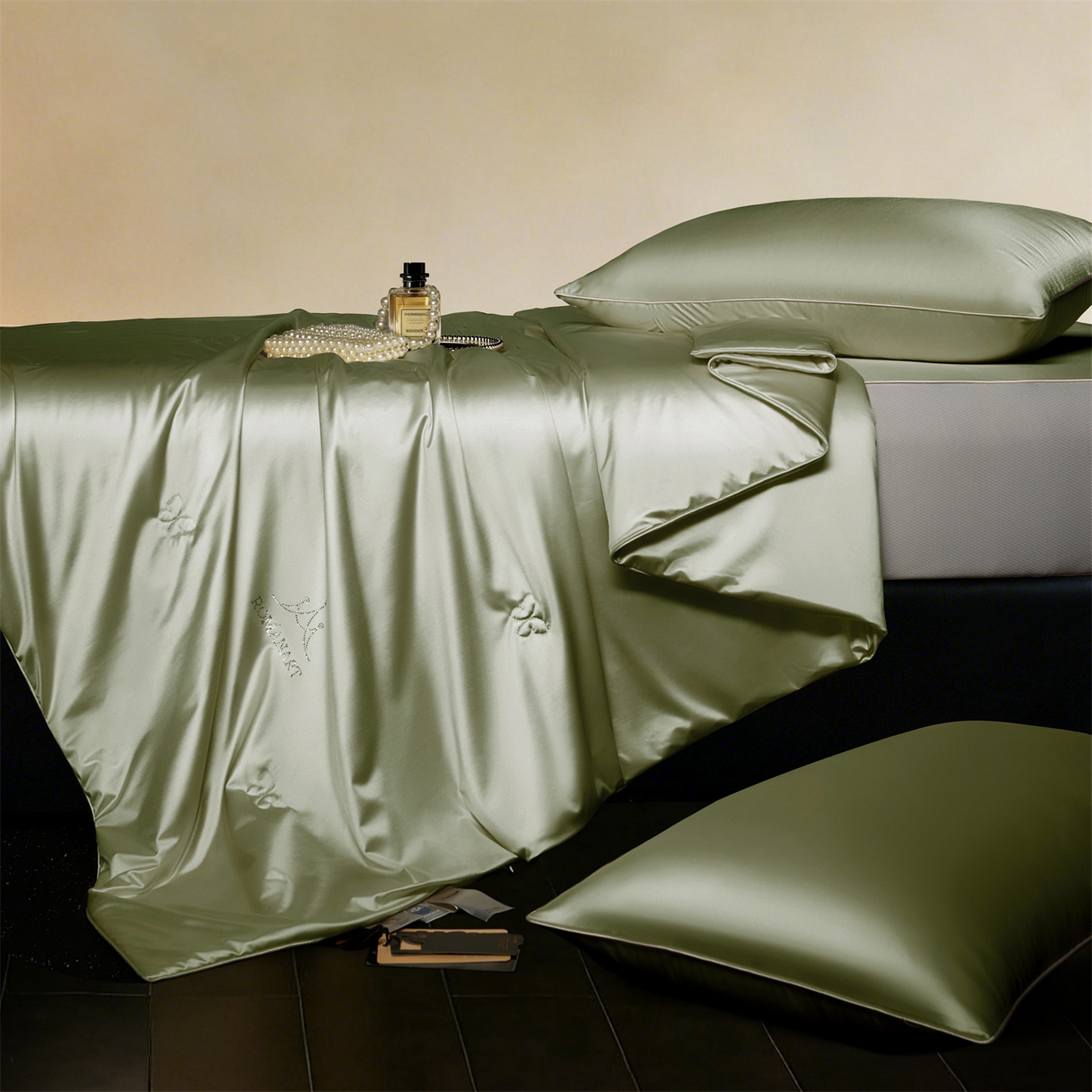 91家纺网 家纺一手货源 找家纺 鸣升家纺 2026新款100%蚕丝夏凉被可水洗柞蚕丝夏被被子被芯蚕丝被空调被蚕丝夏被桑蚕丝被 军绿色