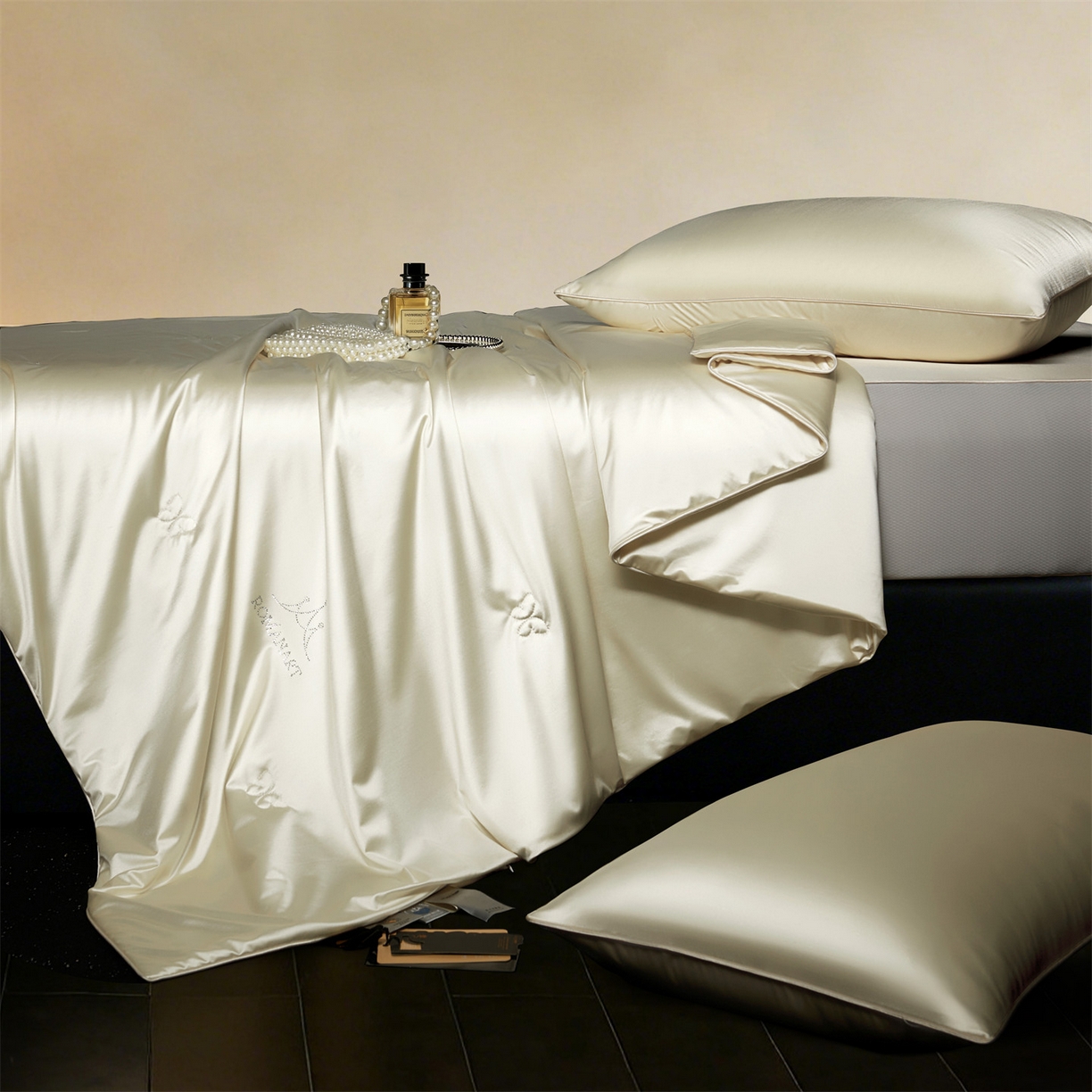 91家纺网 家纺一手货源 找家纺 鸣升家纺 2026新款100%蚕丝夏凉被可水洗柞蚕丝夏被被子被芯蚕丝被空调被蚕丝夏被桑蚕丝被 香槟