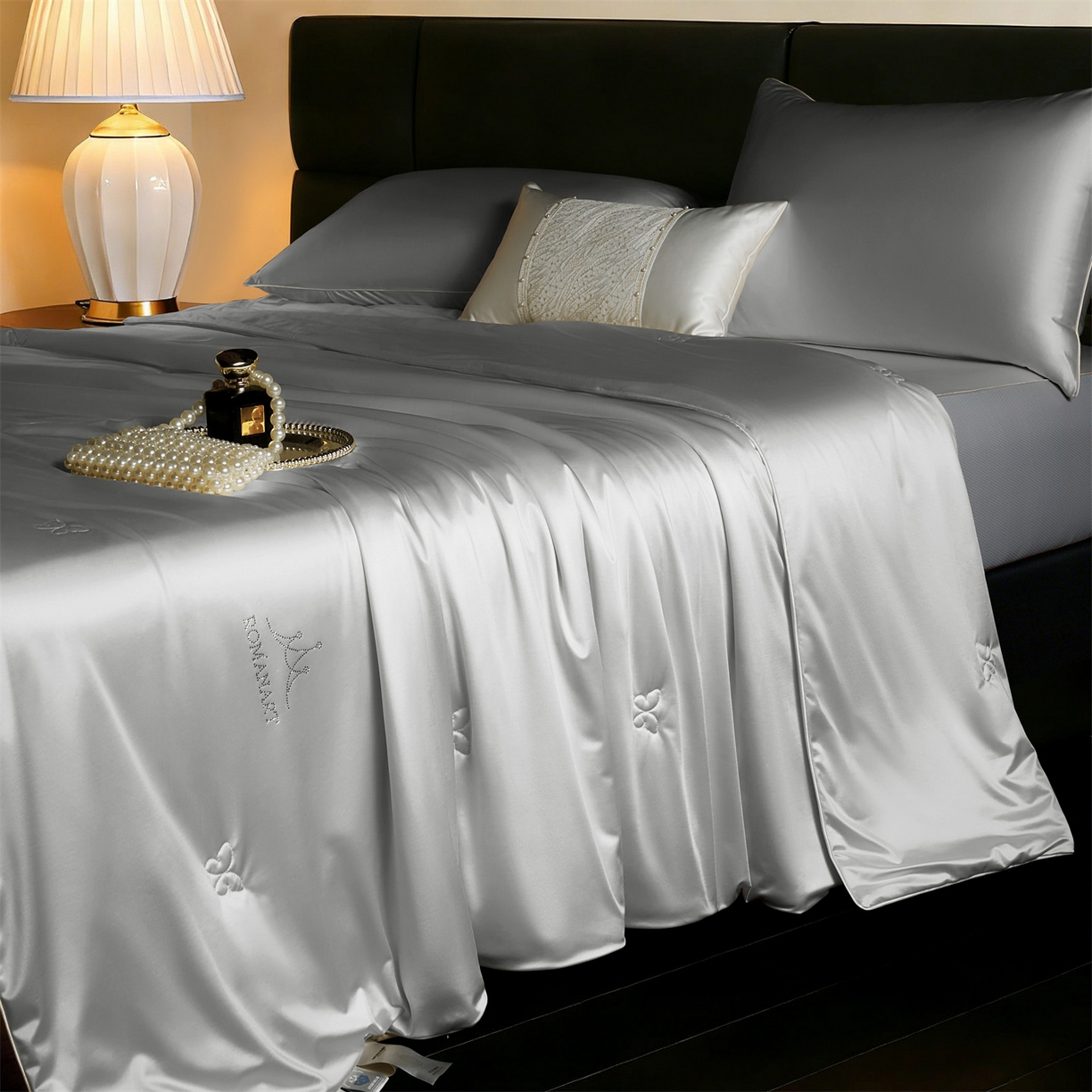 91家纺网 家纺一手货源 找家纺 鸣升家纺 2026新款100%蚕丝夏凉被可水洗柞蚕丝夏被被子被芯蚕丝被空调被蚕丝夏被桑蚕丝被 灰色