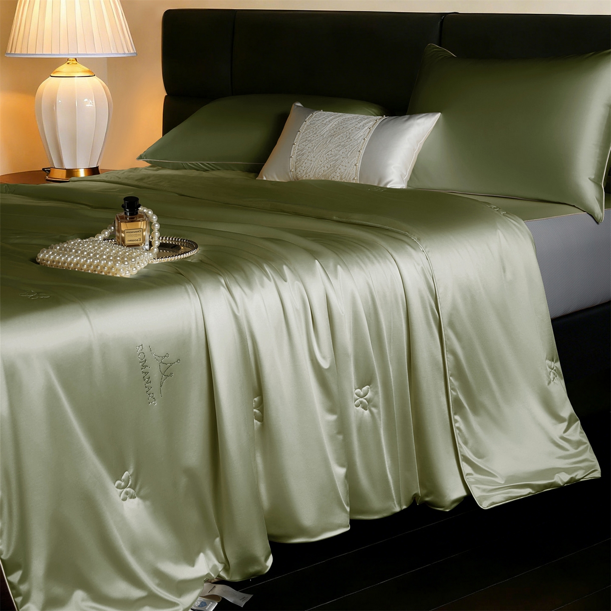 91家纺网 家纺一手货源 找家纺 鸣升家纺 2026新款100%蚕丝夏凉被可水洗柞蚕丝夏被被子被芯蚕丝被空调被蚕丝夏被桑蚕丝被 军绿色