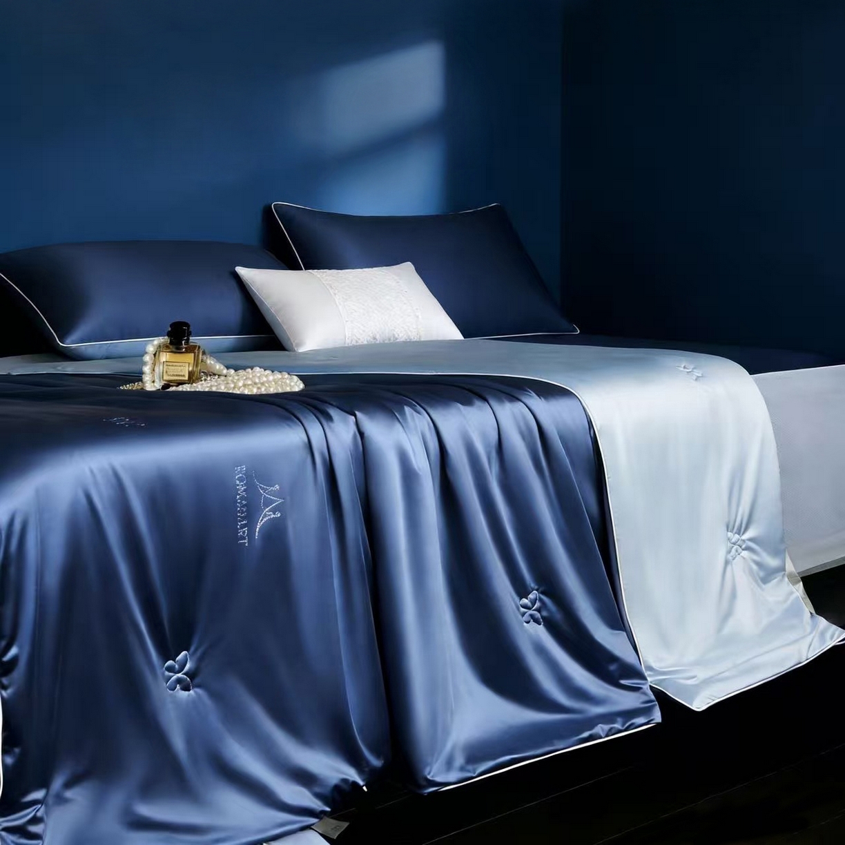 91家纺网 家纺一手货源 找家纺 鸣升家纺 2026新款100%蚕丝夏凉被可水洗柞蚕丝夏被被子被芯蚕丝被空调被蚕丝夏被桑蚕丝被 蓝色