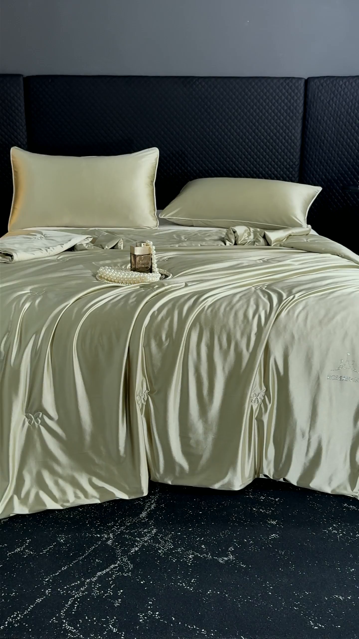 91家纺网 家纺一手货源 找家纺 鸣升家纺 2026新款100%蚕丝夏凉被可水洗柞蚕丝夏被被子被芯蚕丝被空调被蚕丝夏被桑蚕丝被 军绿色