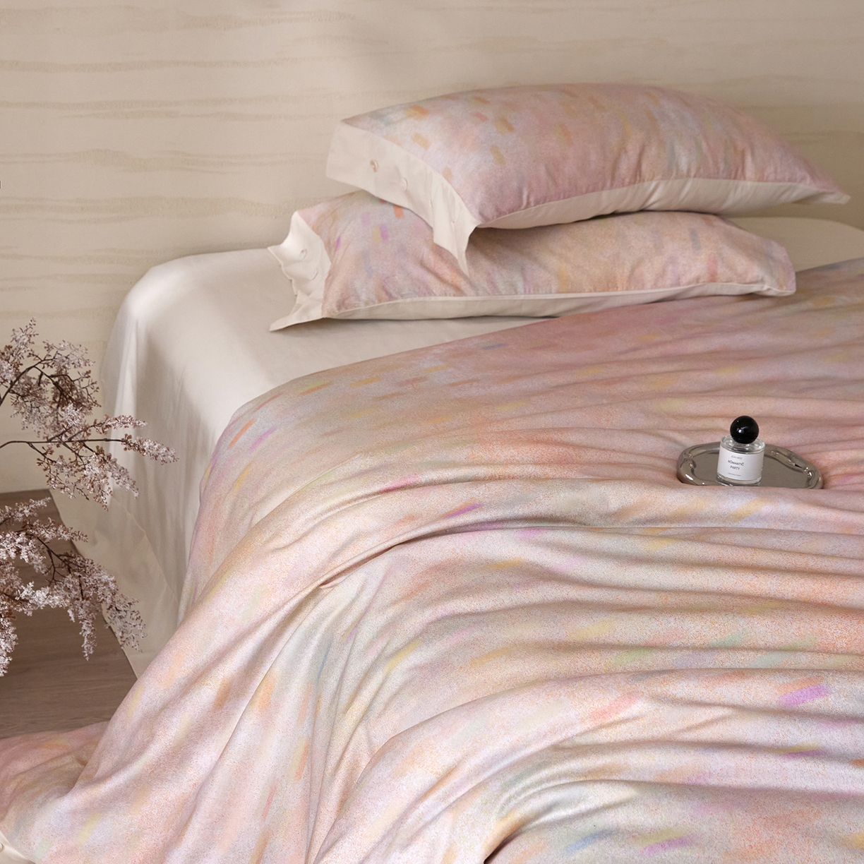 91家纺网 家纺一手货源 找家纺 梧桐树 2026新款60支长绒棉纯棉宽边纽扣系列四件套 N611繁星