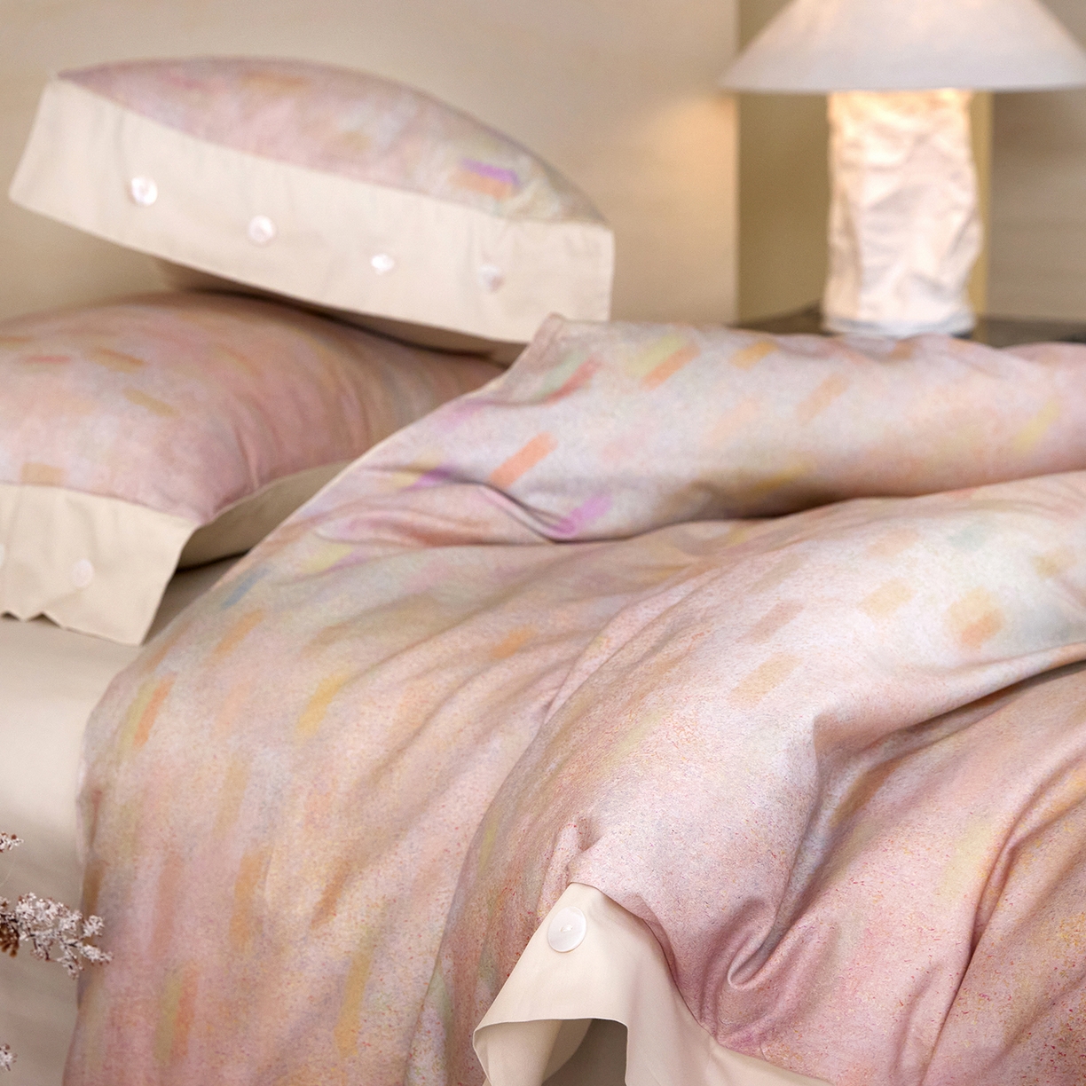 91家纺网 家纺一手货源 找家纺 梧桐树 2026新款60支长绒棉纯棉宽边纽扣系列四件套 N611繁星