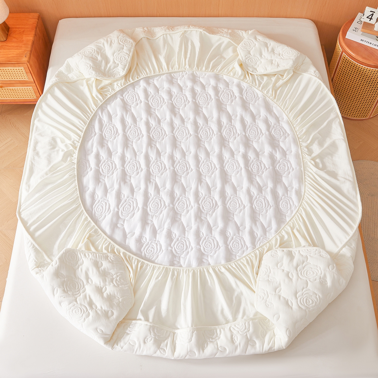 91家纺网 家纺一手货源 找家纺 （总）柔品 2026新款牛奶棉蚕蛹蛋白夹棉单床笠 床笠单件-玫瑰伊人