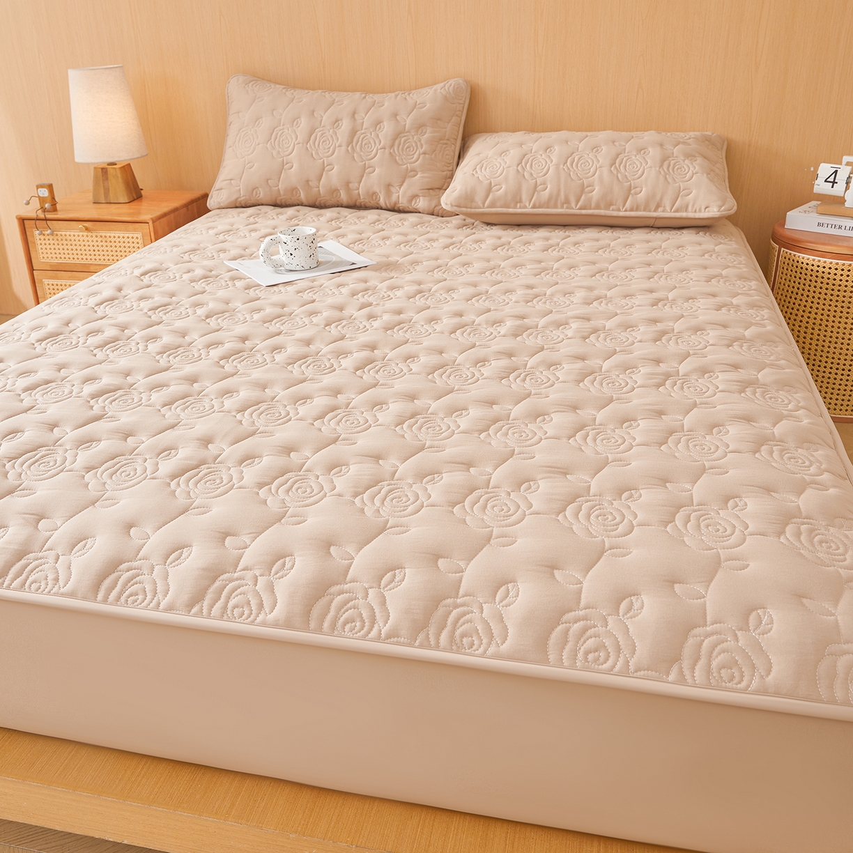 91家纺网 家纺一手货源 找家纺 柔品 2026新款牛奶棉蚕蛹蛋白夹棉单床笠 床笠单件-玫瑰伊人 玫瑰伊人 卡其