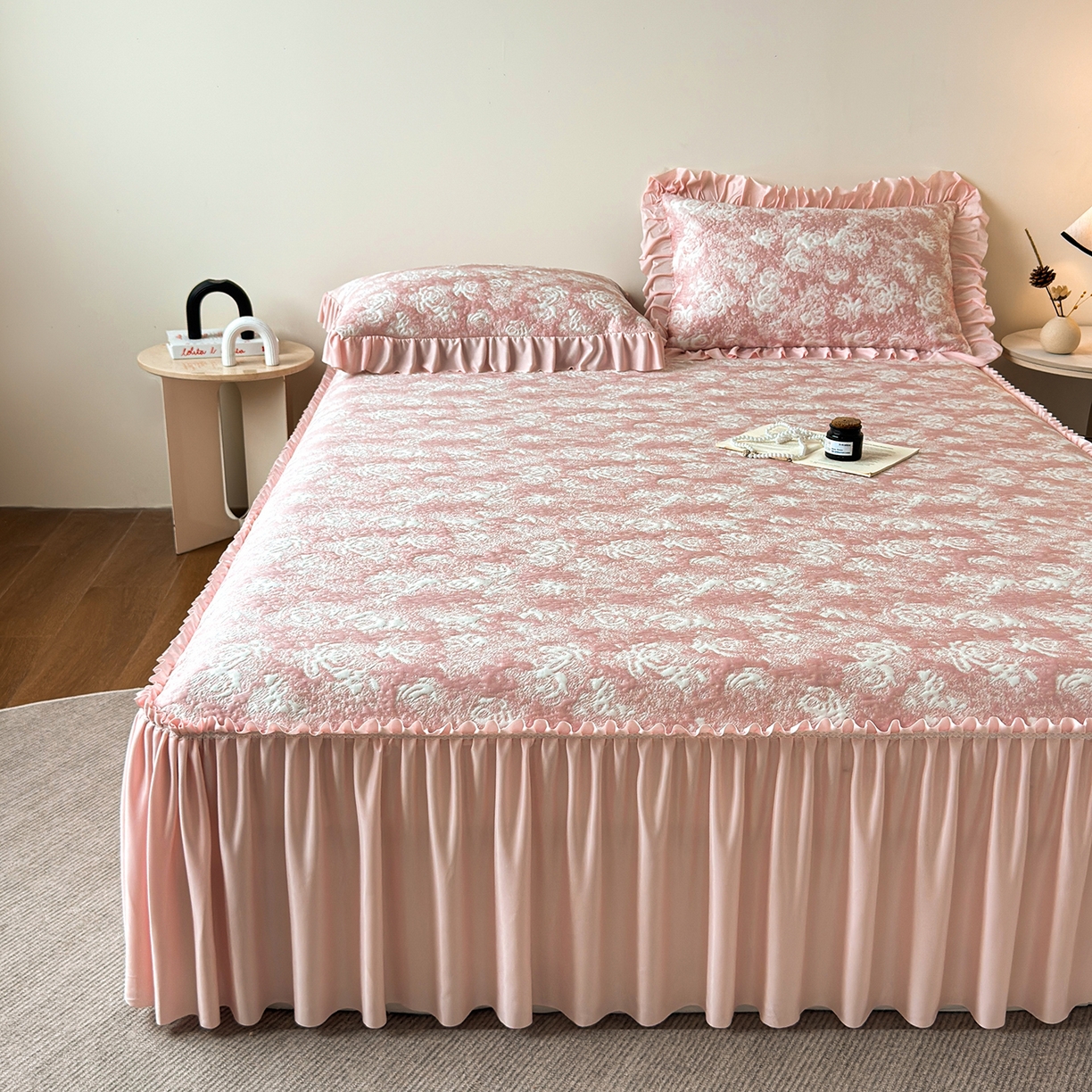 91家纺网 家纺一手货源 找家纺 柔品 2026春夏新款PE中分子床裙款凉席席子-梦里繁花 床裙 梦里繁花 粉