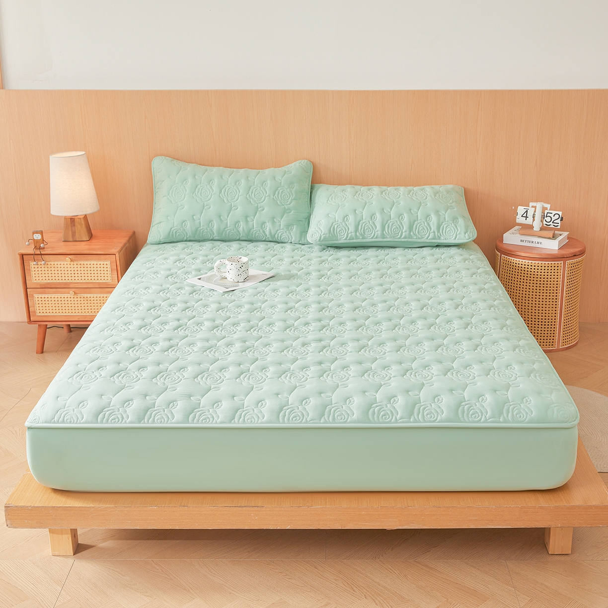 91家纺网 家纺一手货源 找家纺 柔品 2026新款牛奶棉蚕蛹蛋白夹棉单床笠 床笠单件-玫瑰伊人 玫瑰伊人 青绿